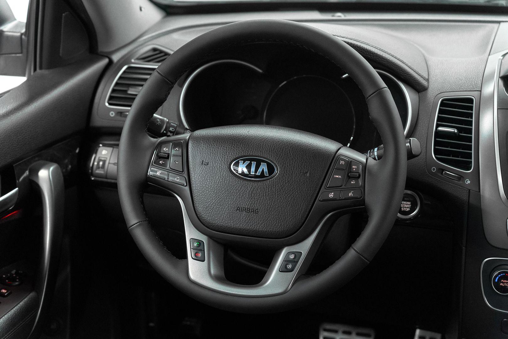 Kia Sorento 2013, белый