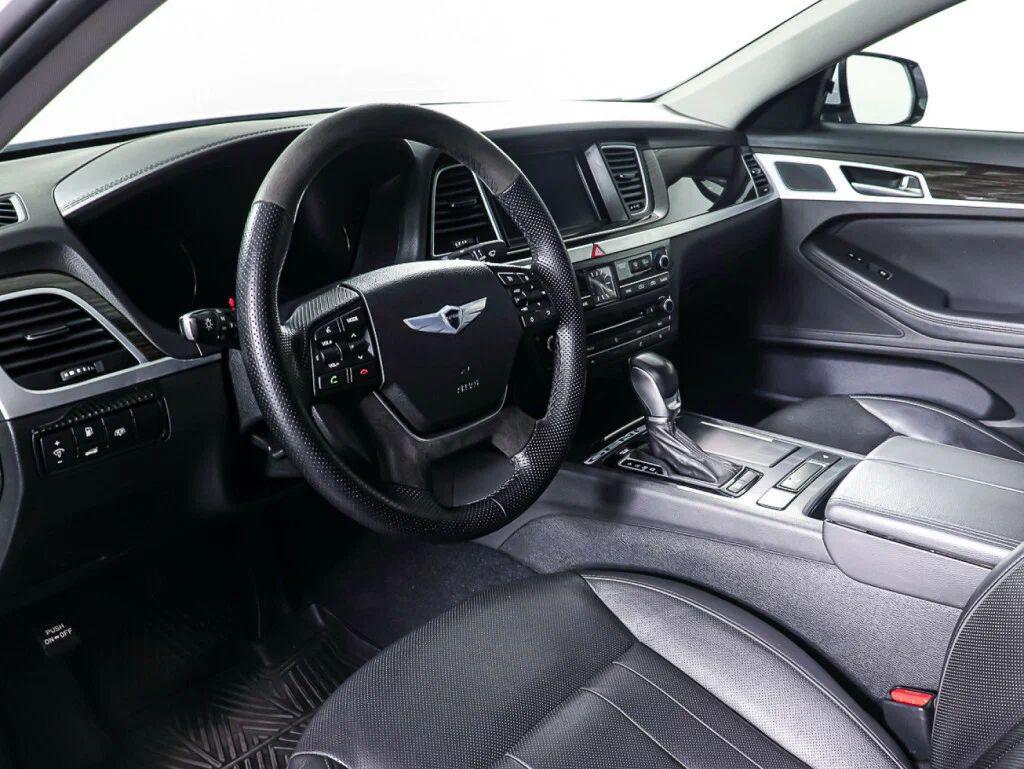 Hyundai Genesis 2015, белый