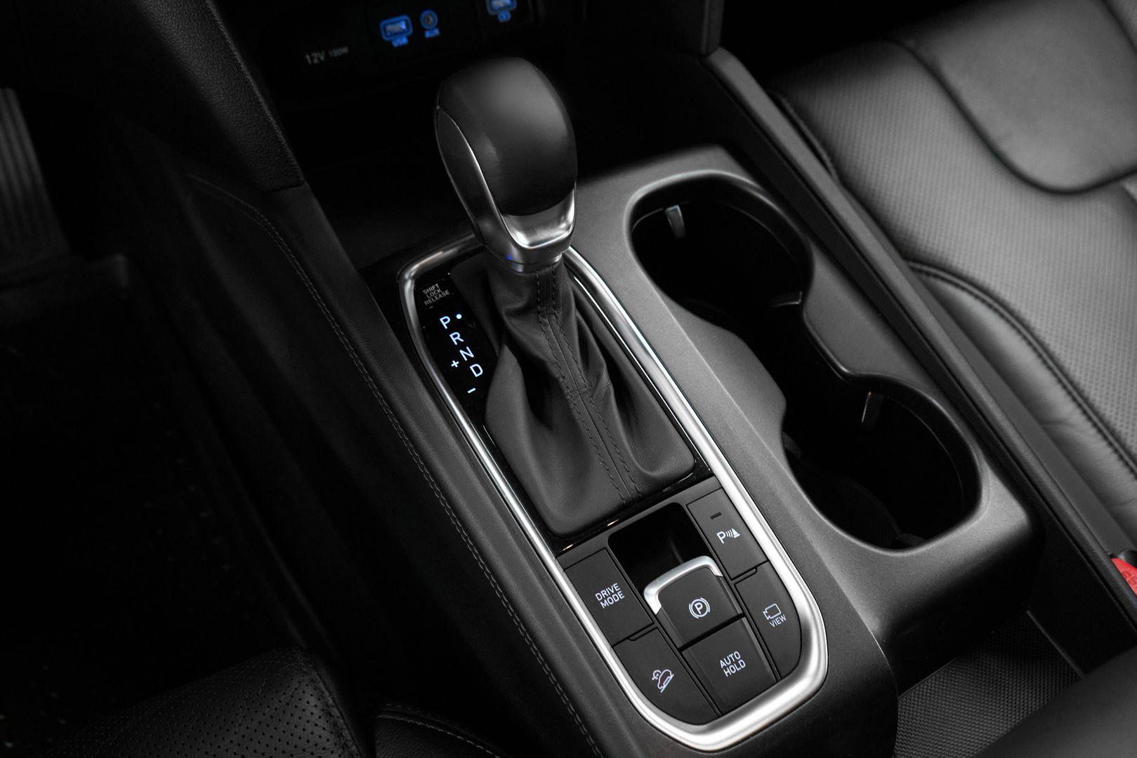 Hyundai Santa Fe 2020, черный