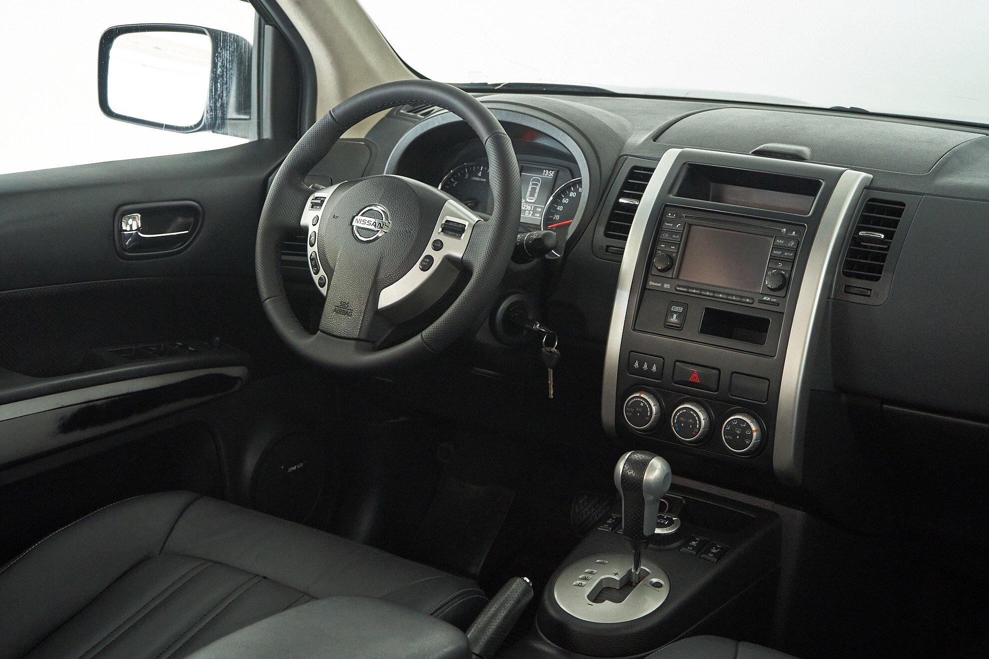 Nissan X-Trail 2013, черный