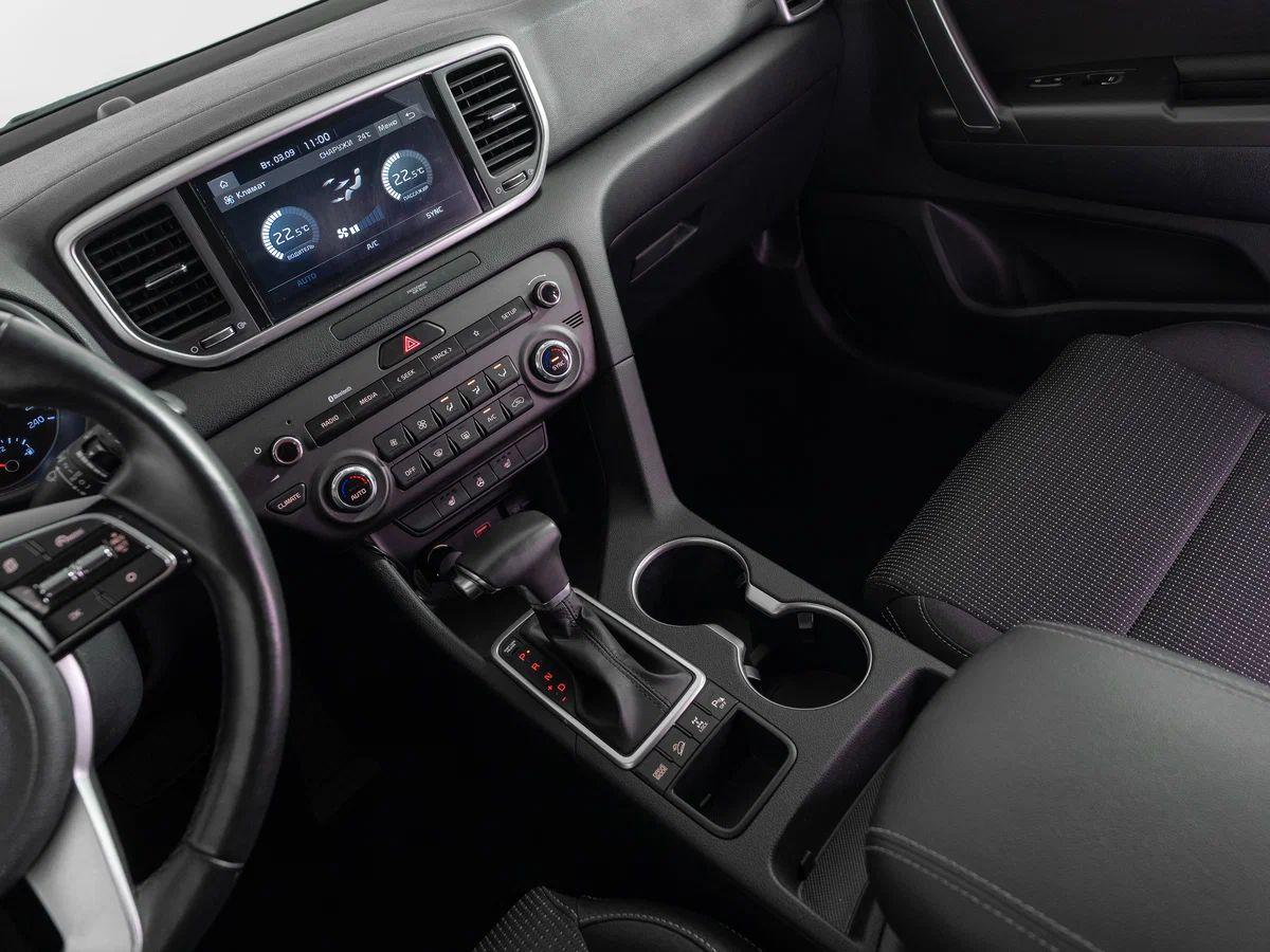 Kia Sportage 2021, белый