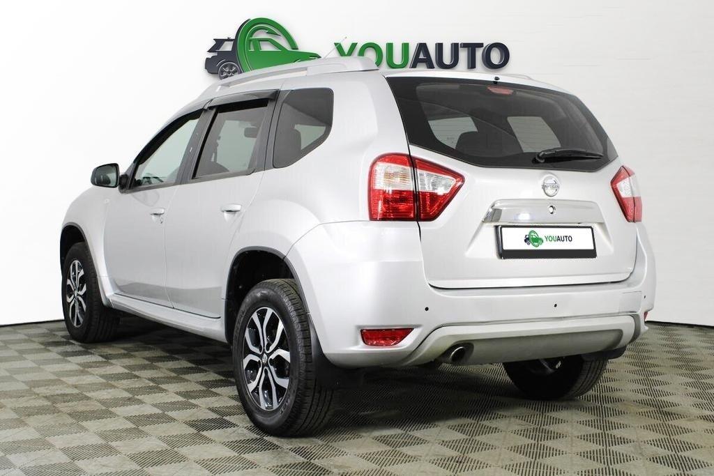 Nissan Terrano 2018, серебряный