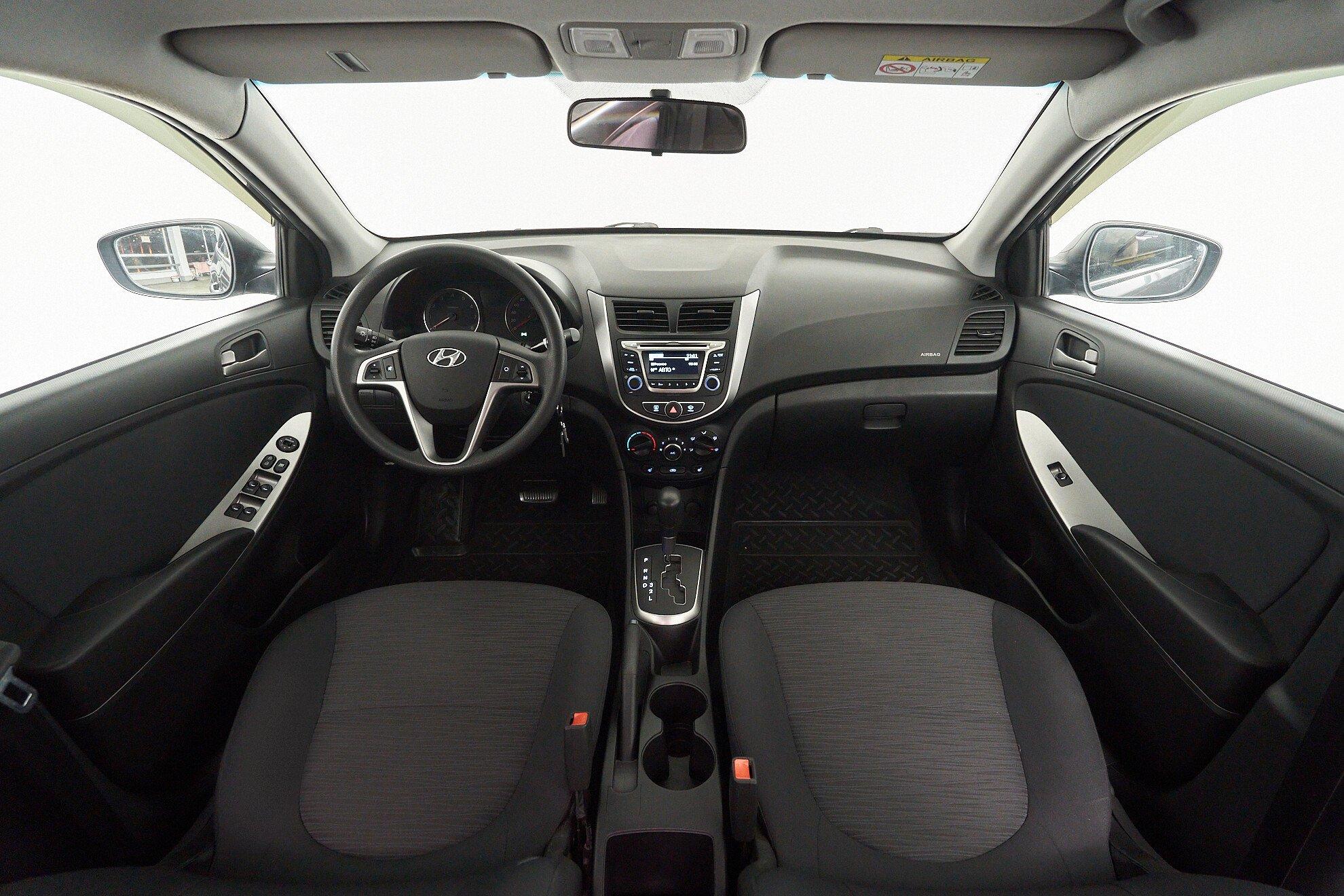 Hyundai Solaris 2015, серый