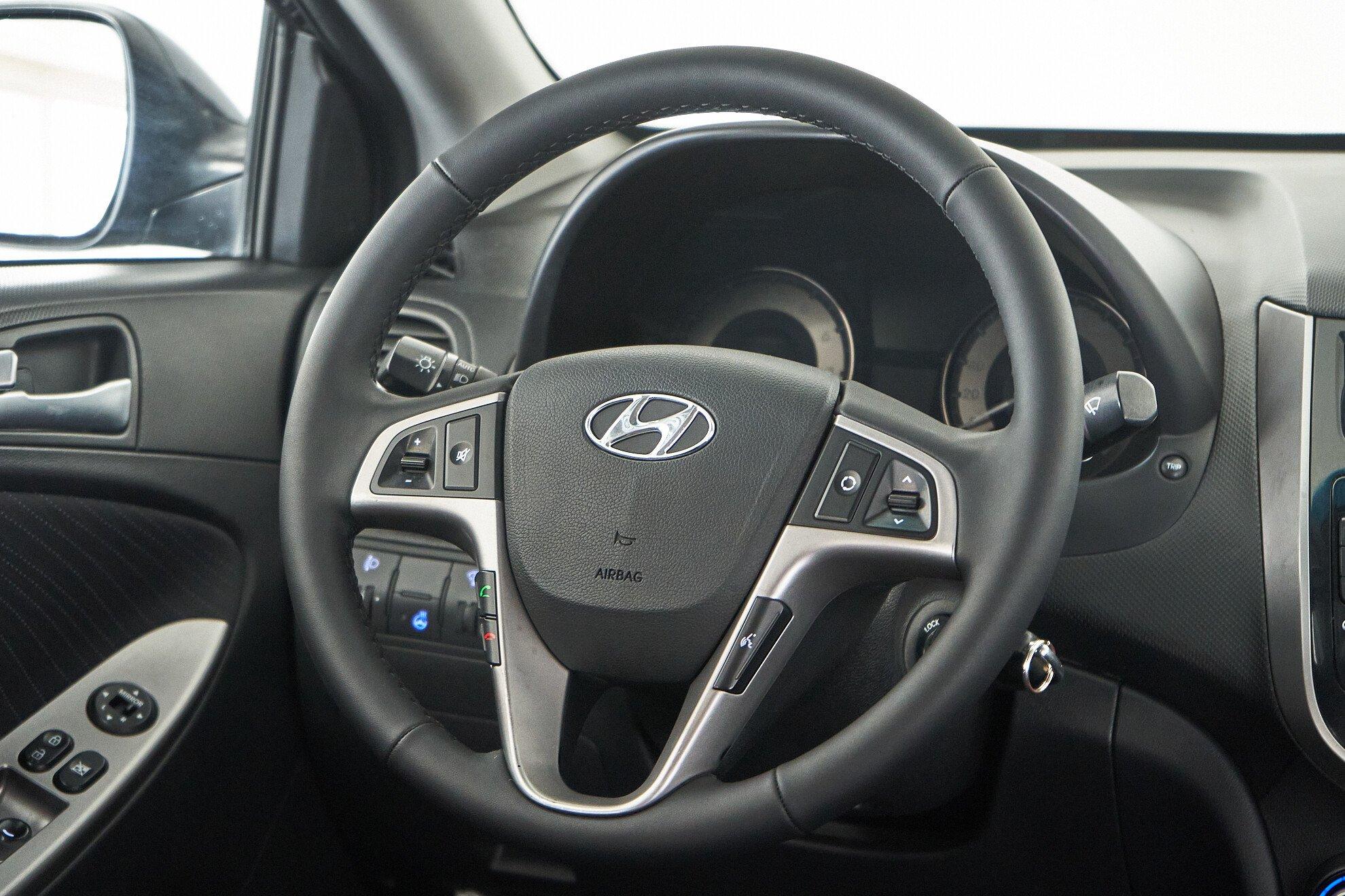 Hyundai Solaris 2014, черный