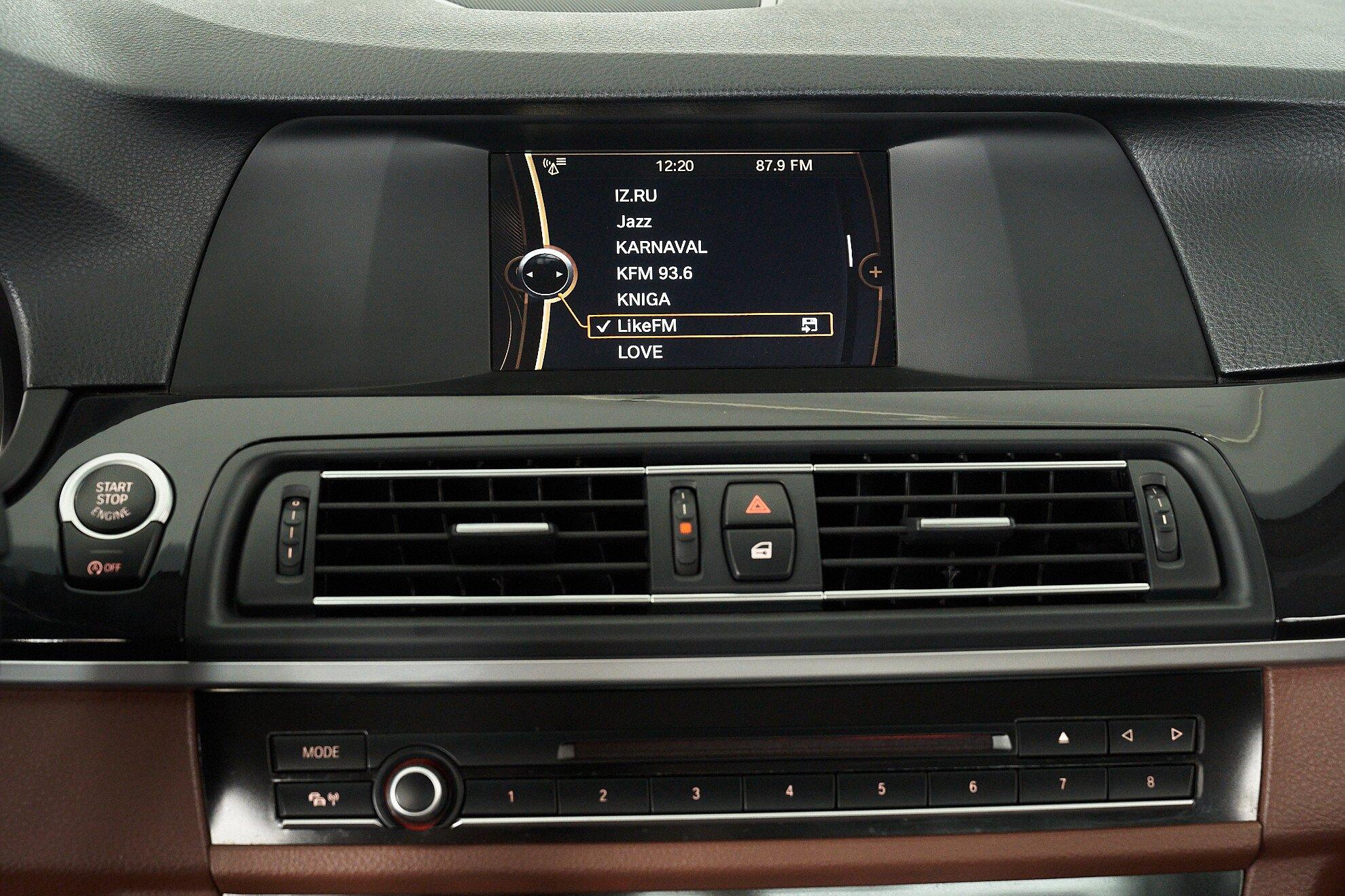 BMW 5 серии 2012, бежевый
