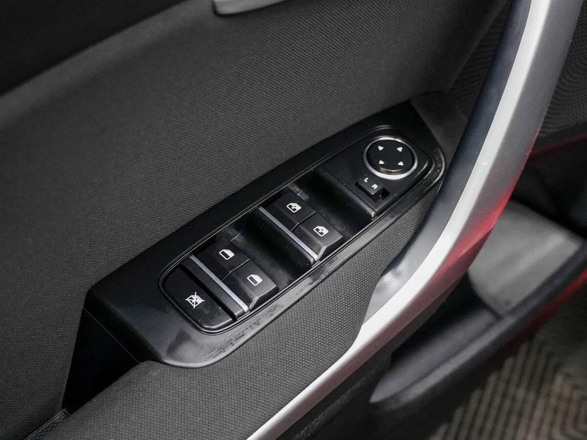 Kia Ceed 2018, красный