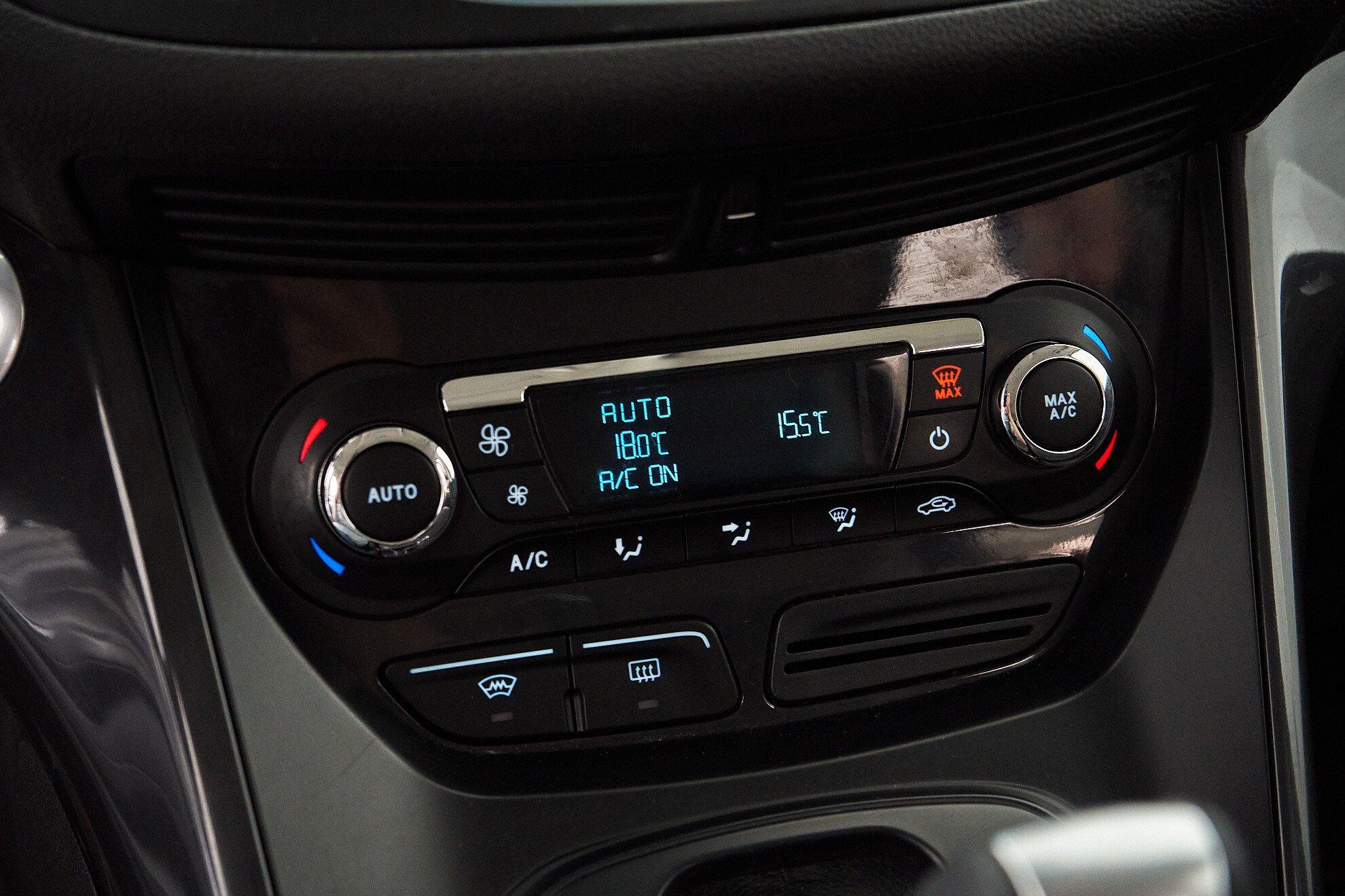 Ford Kuga 2014, серебряный
