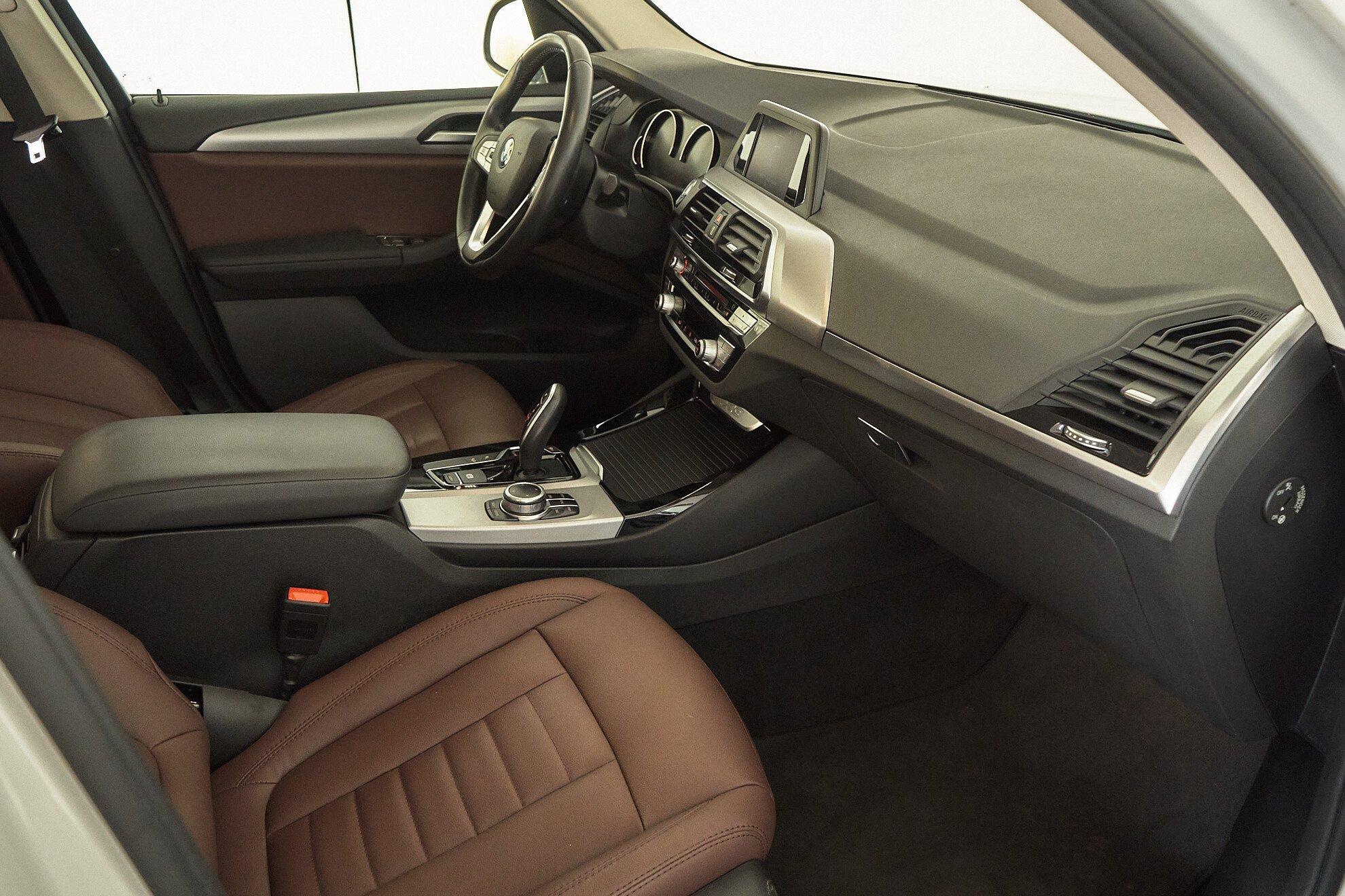 BMW X3 2020, белый