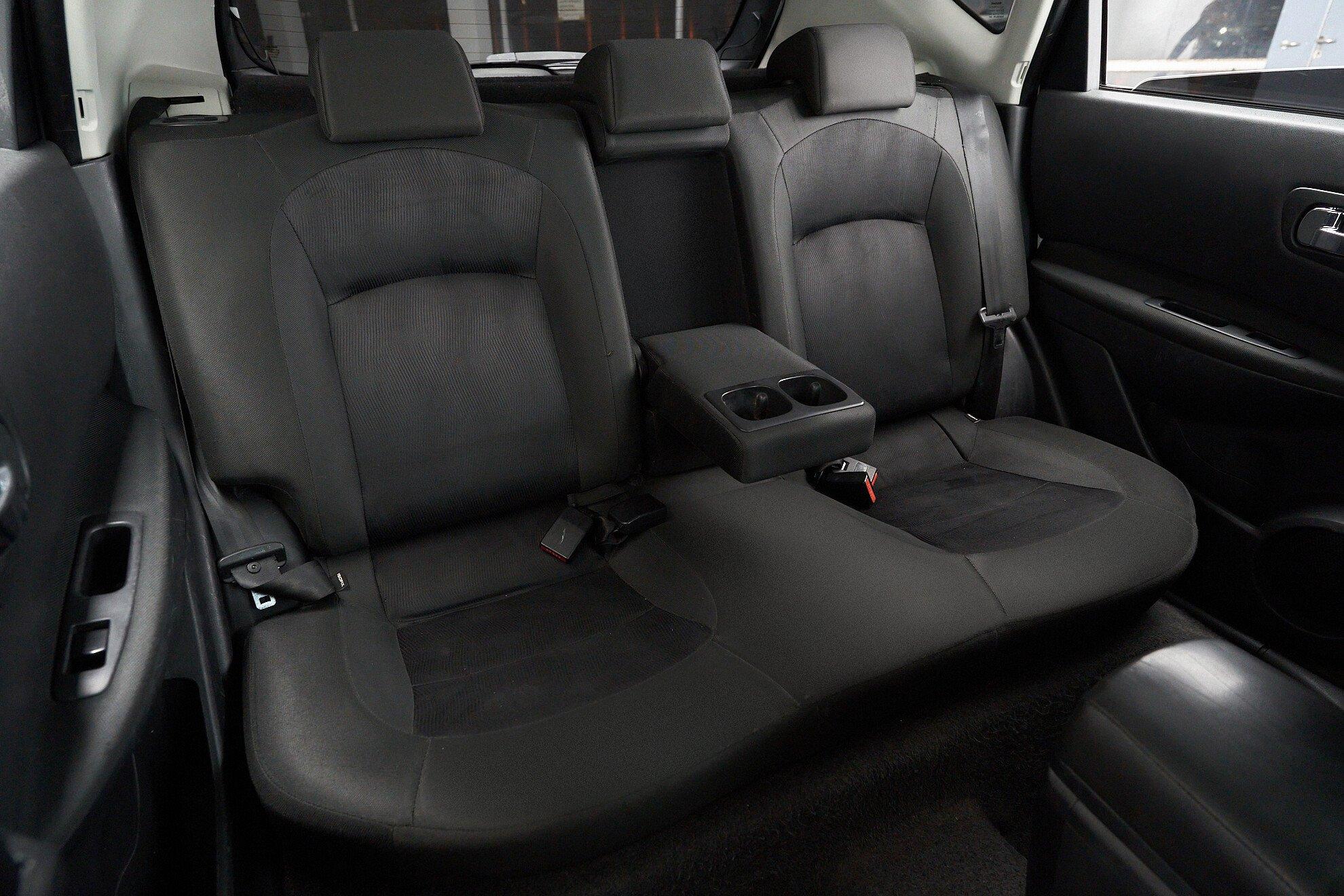 Nissan Qashqai 2012, белый