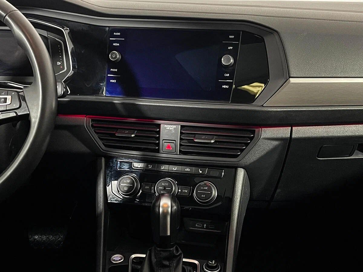 Volkswagen Jetta 2021, синий