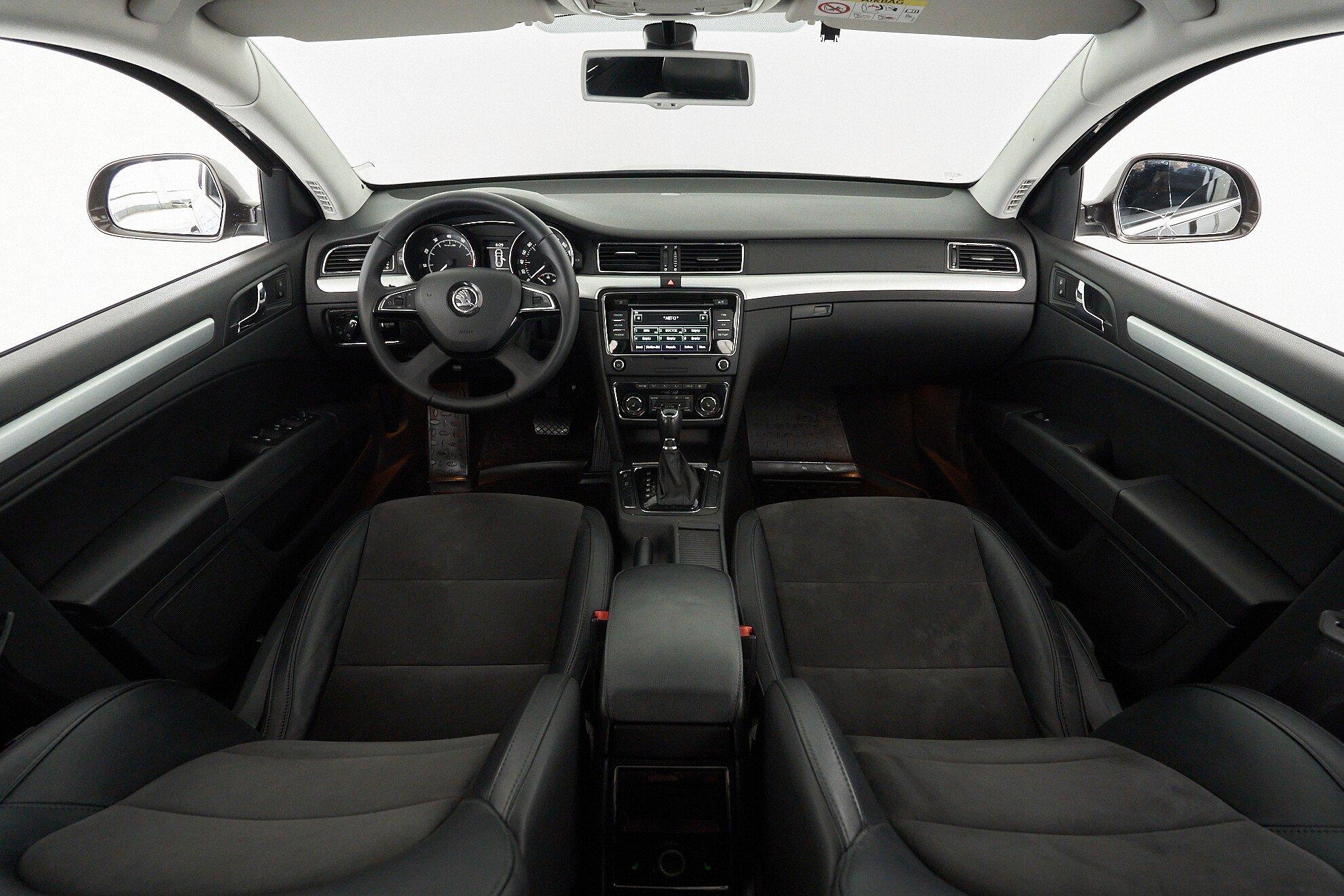 Skoda Superb 2014, коричневый