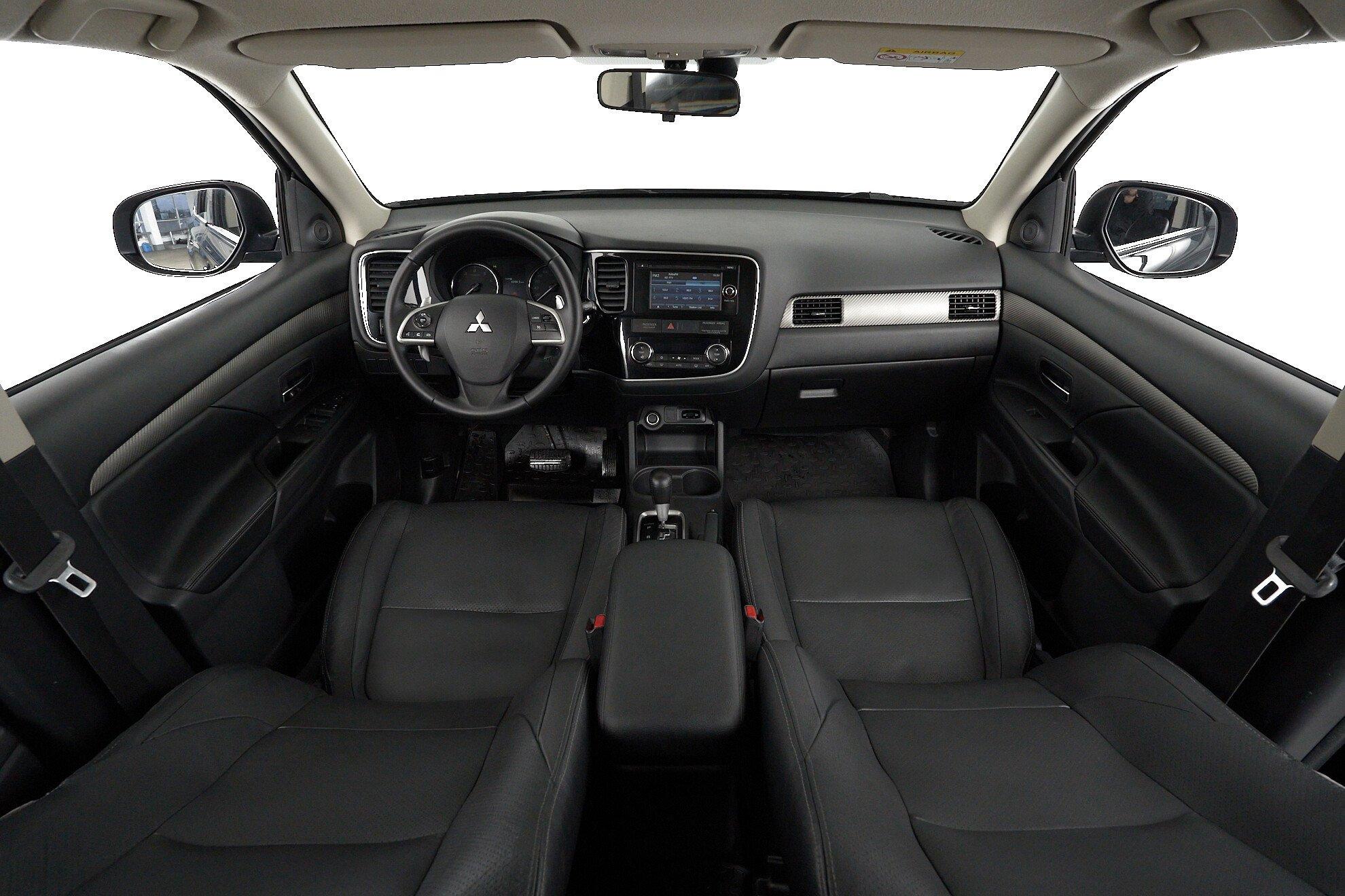Mitsubishi Outlander 2014, черный