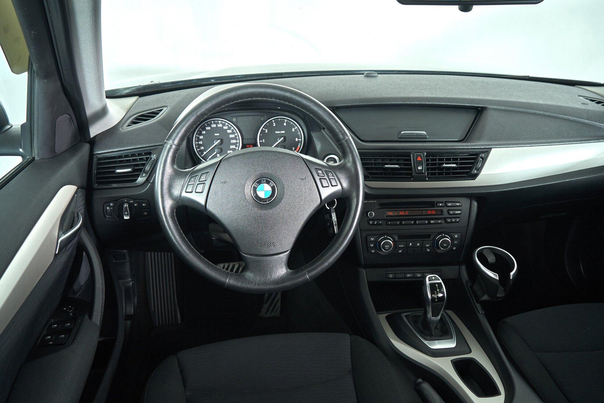 BMW X1 2015, синий
