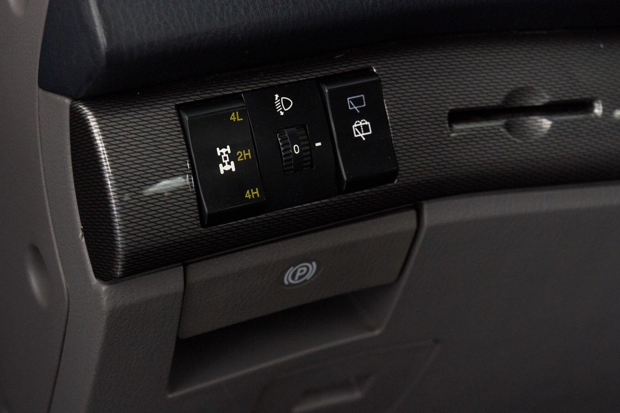 SsangYong Stavic 2014, черный