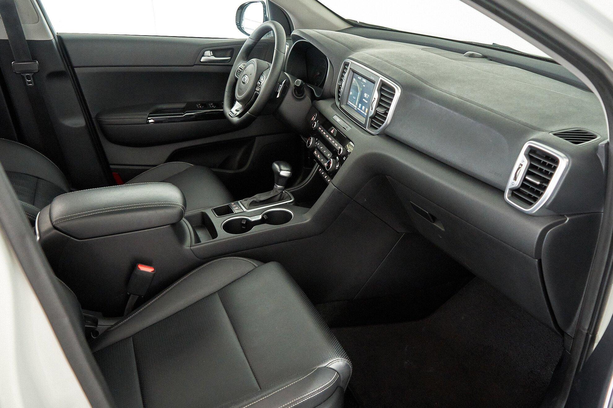 Kia Sportage 2016, белый
