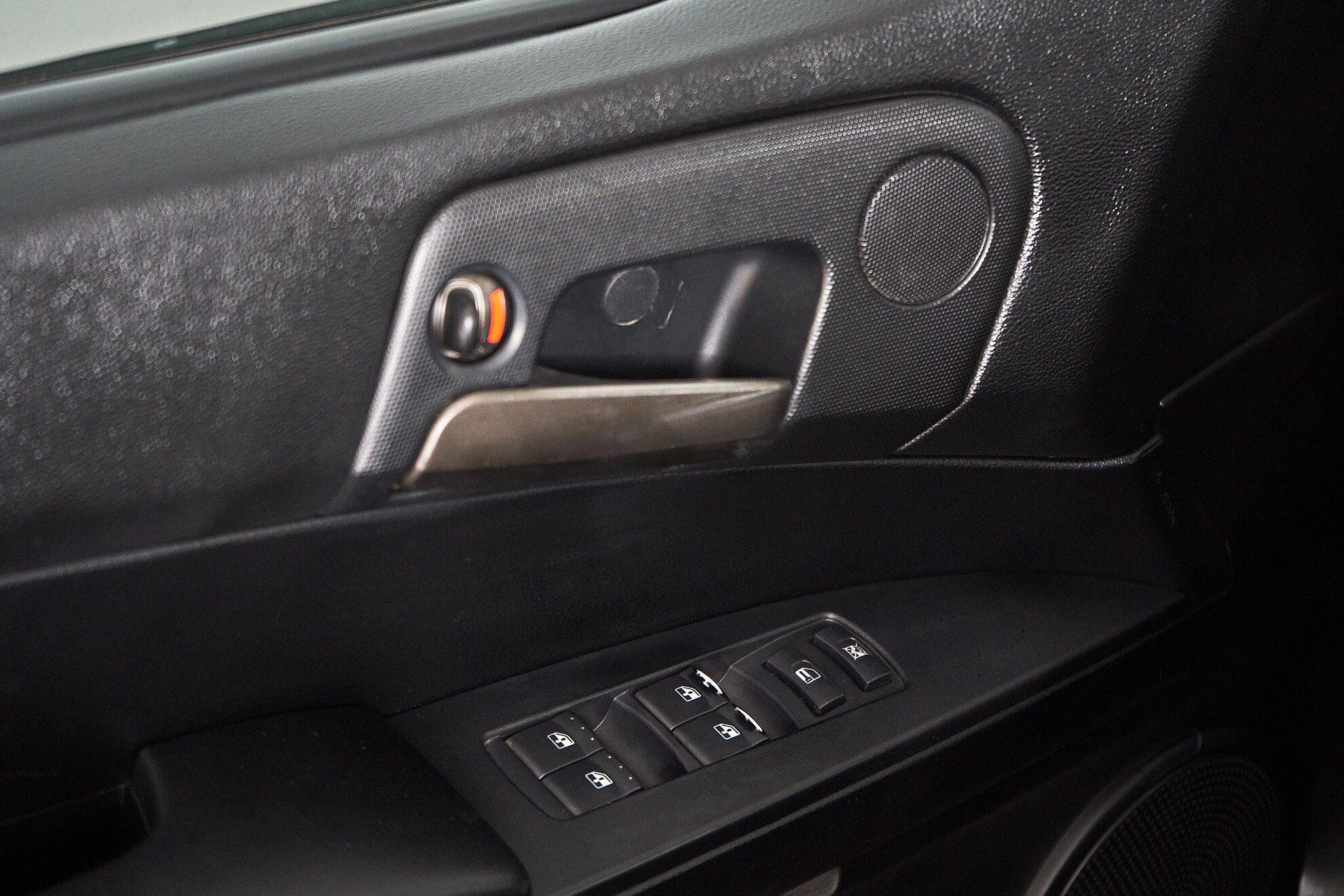 SsangYong Kyron 2013, черный