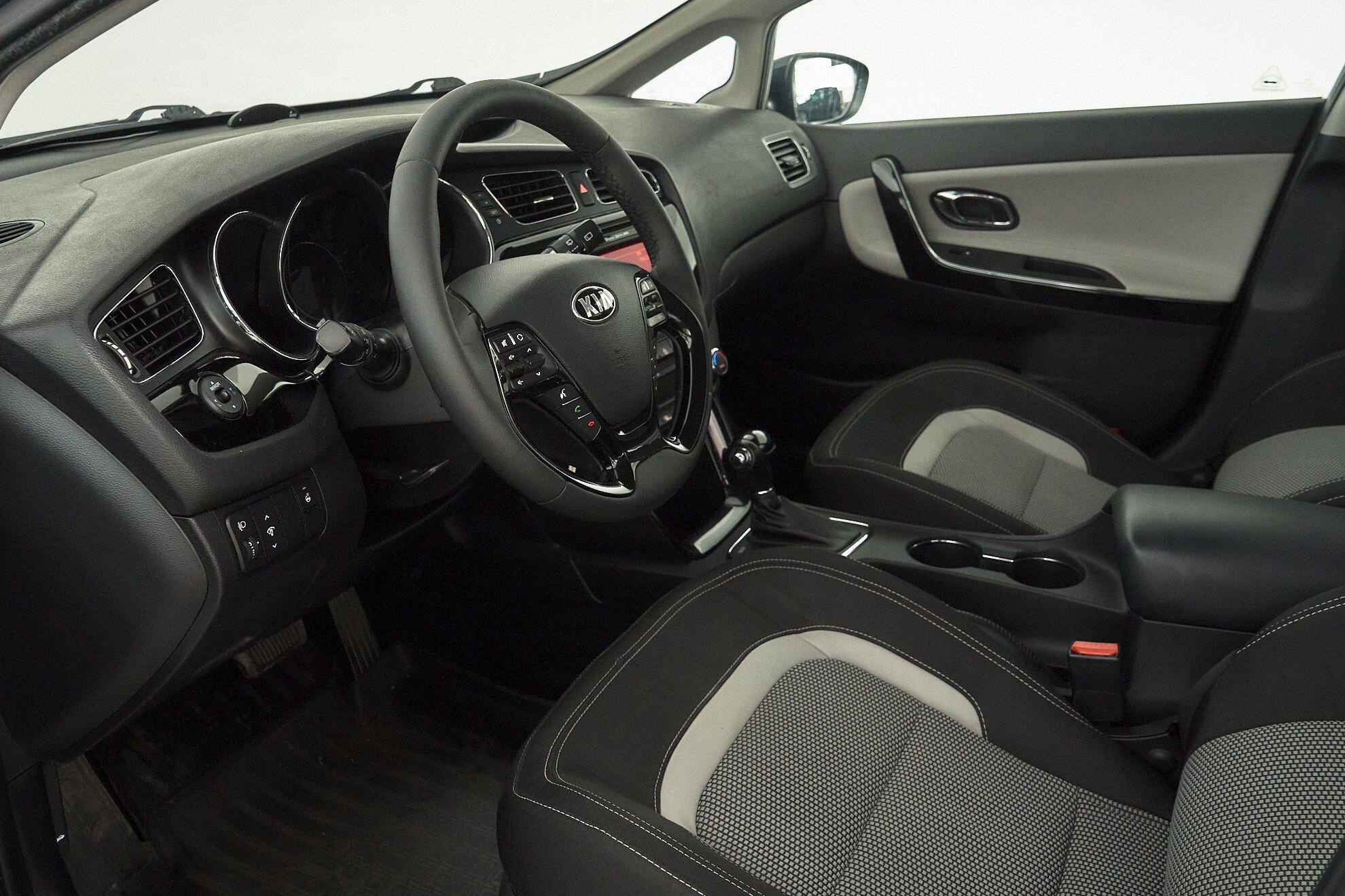 Kia Ceed 2015, синий