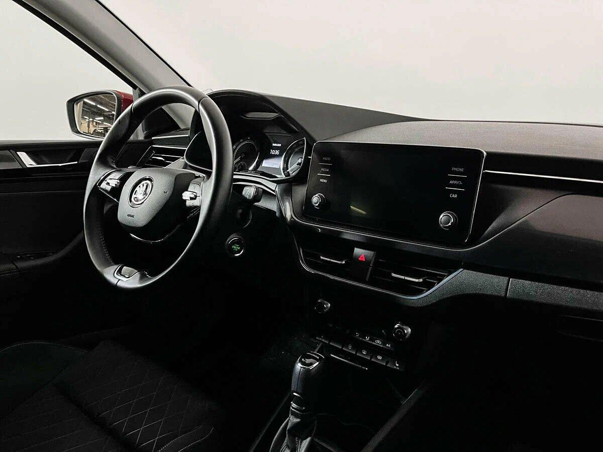 Skoda Rapid 2020, красный