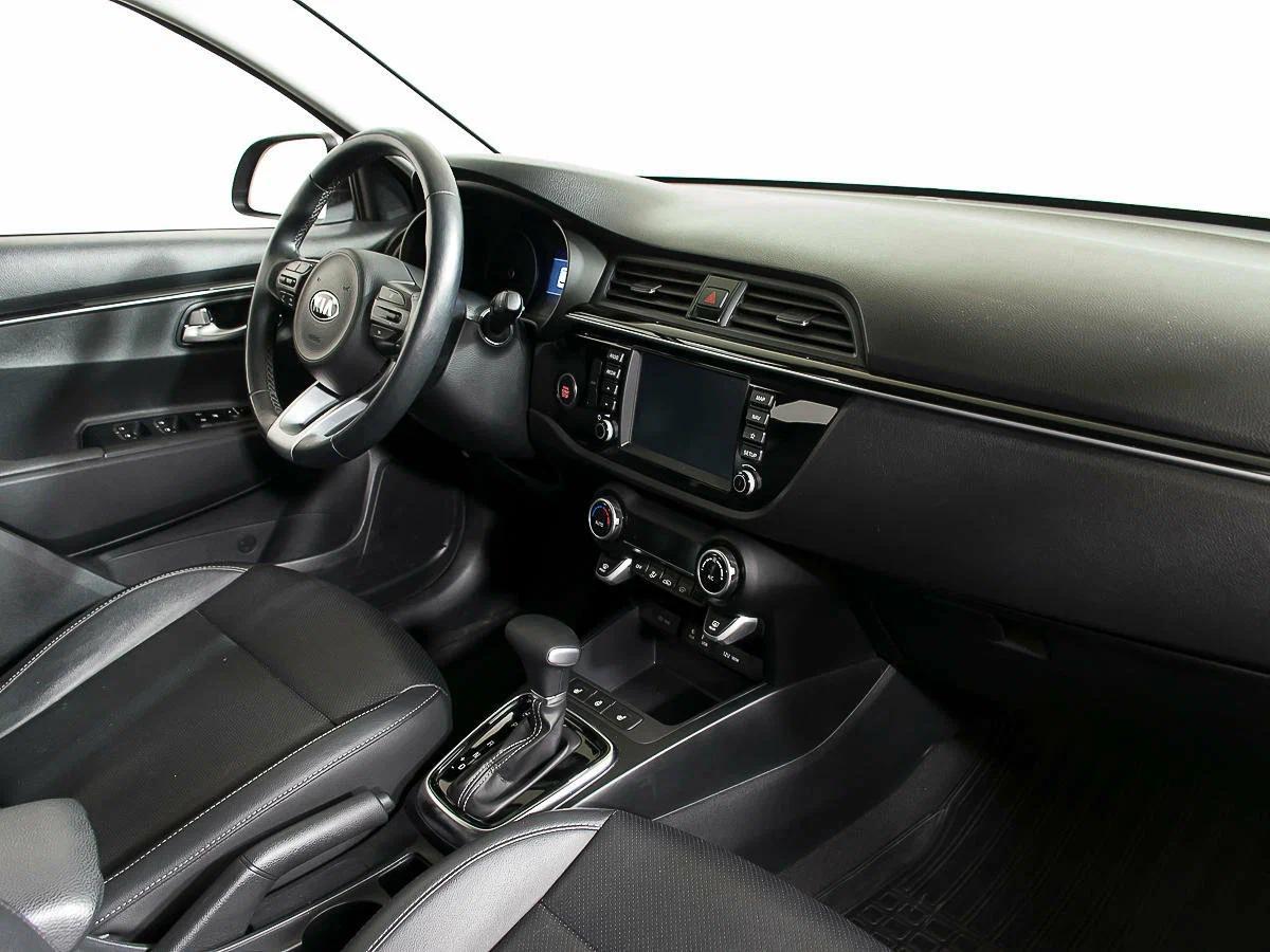 Kia Rio X-Line 2020, серый