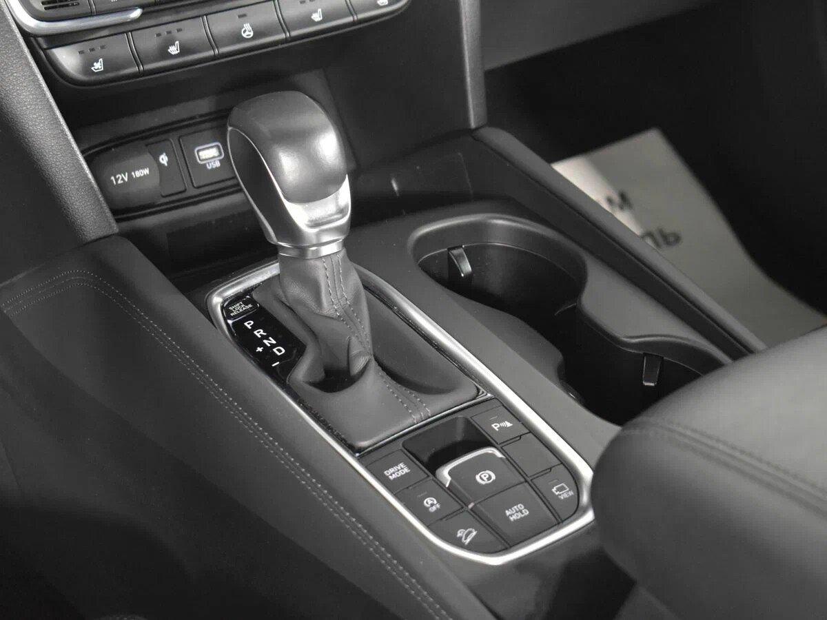 Hyundai Santa Fe 2021, серый