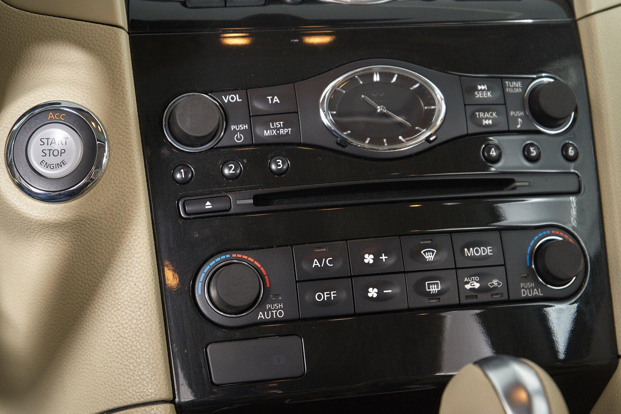 Infiniti FX 2013, черный