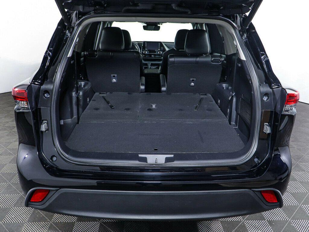 Toyota Highlander 2022, черный