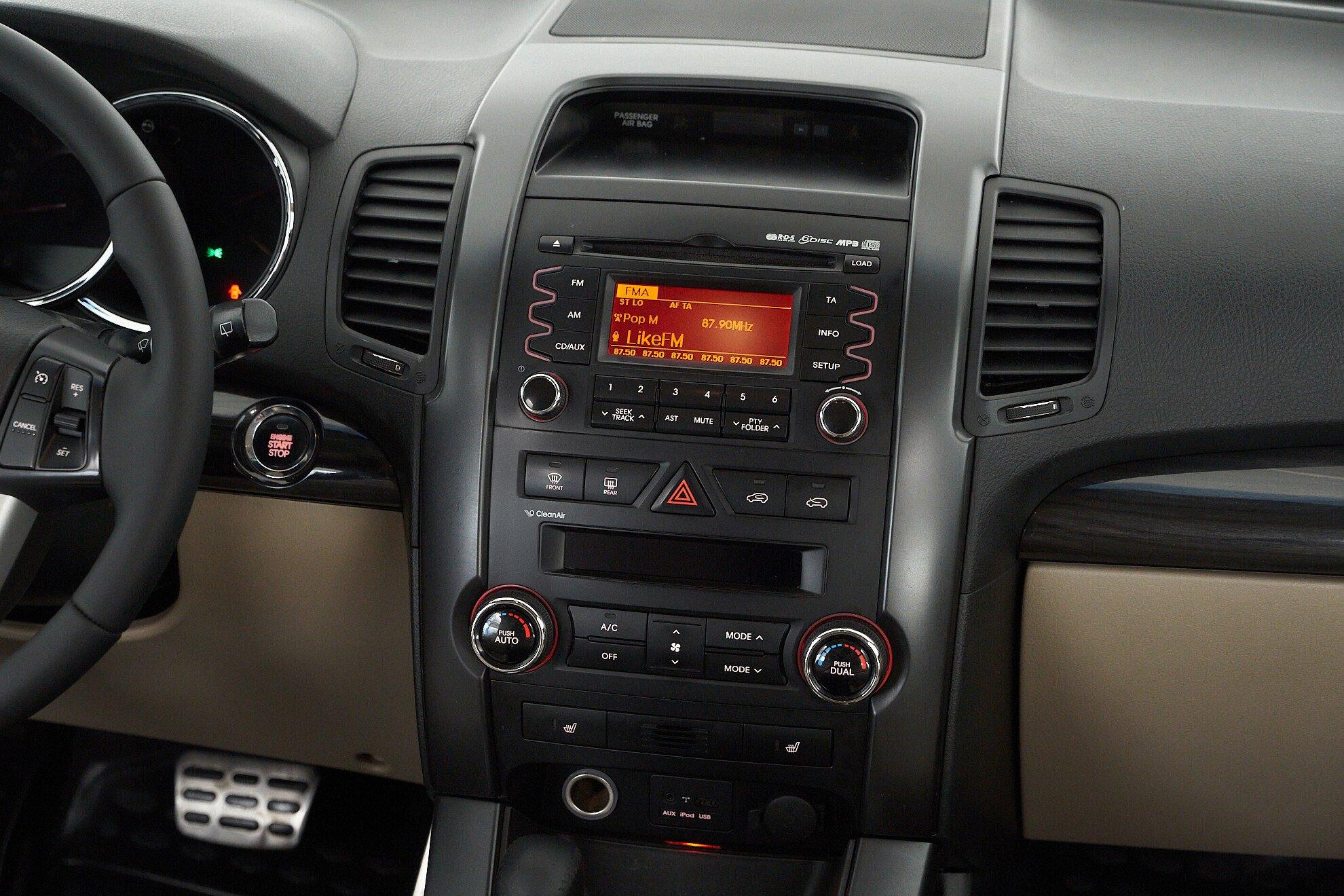 Kia Sorento 2010, бежевый