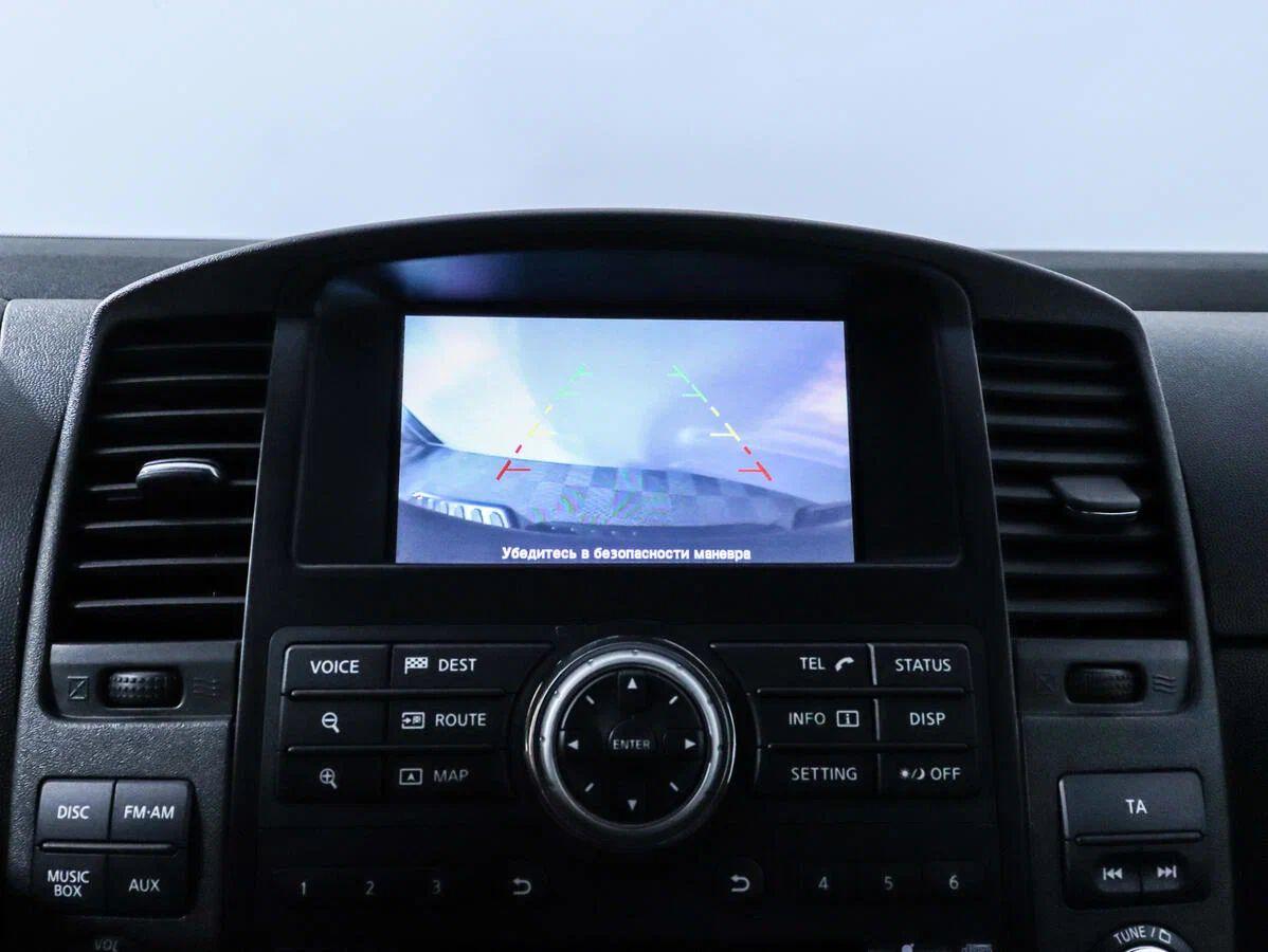 Nissan Navara (Frontier) 2012, коричневый
