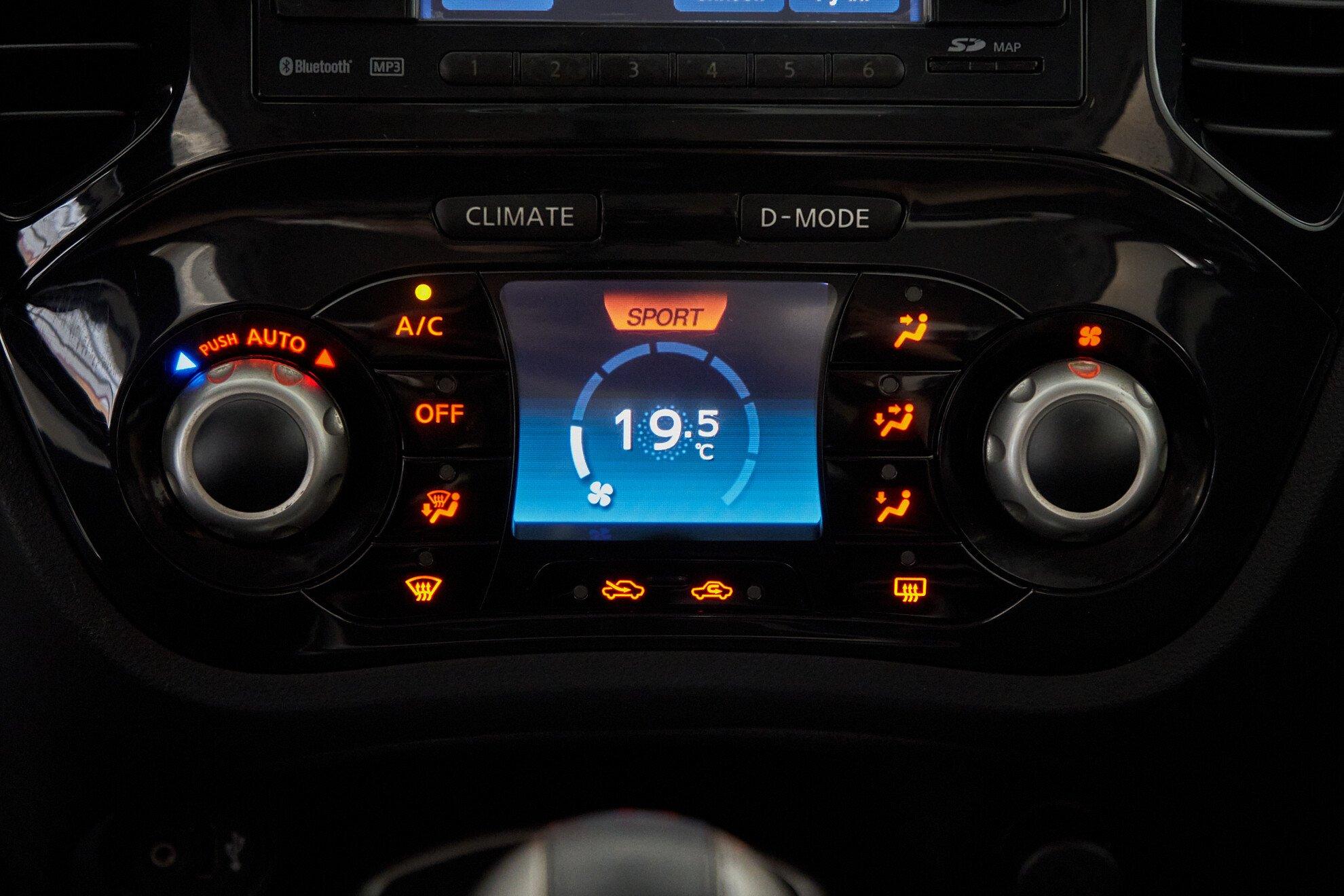 Nissan Juke 2013, синий
