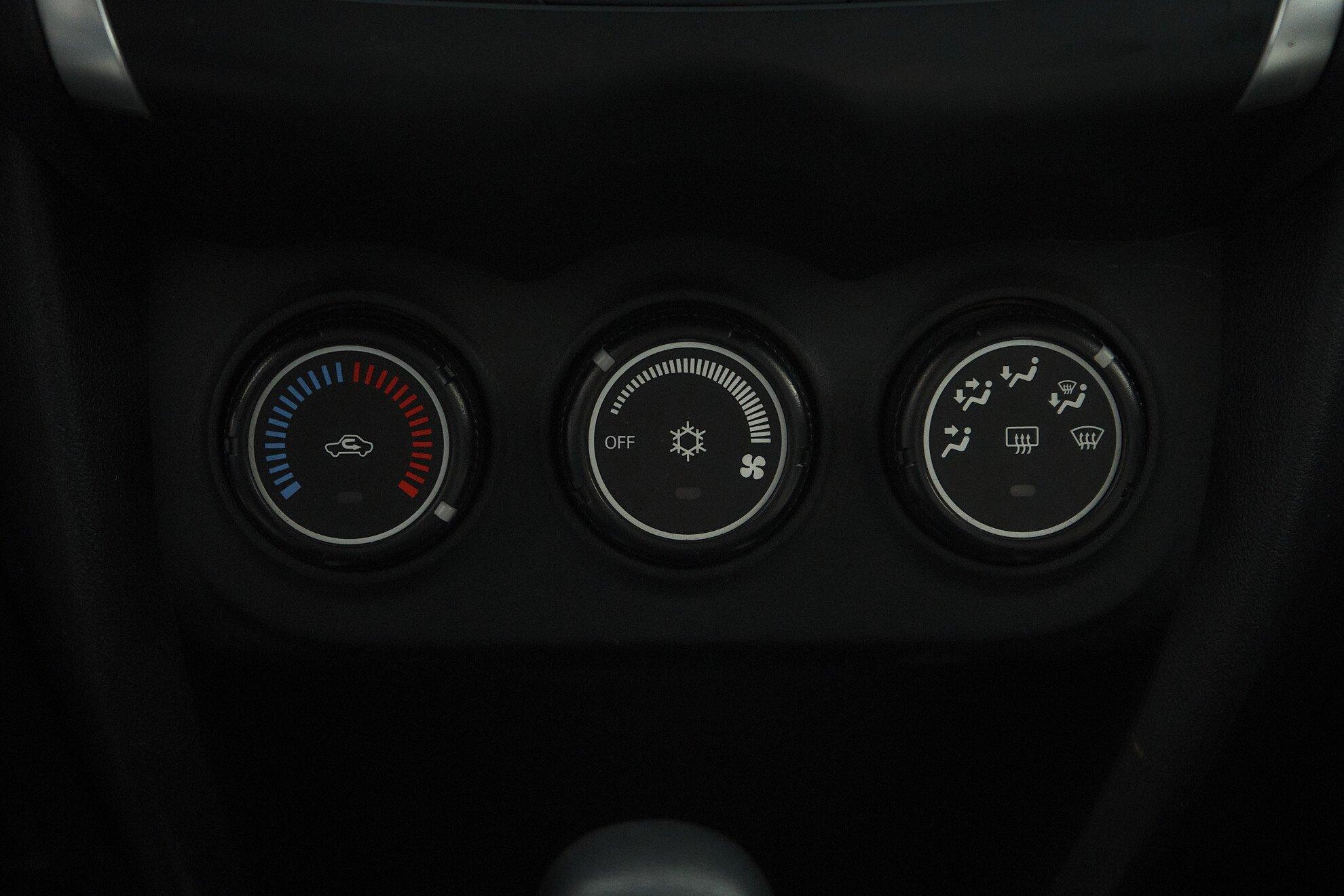 Mitsubishi ASX 2010, белый