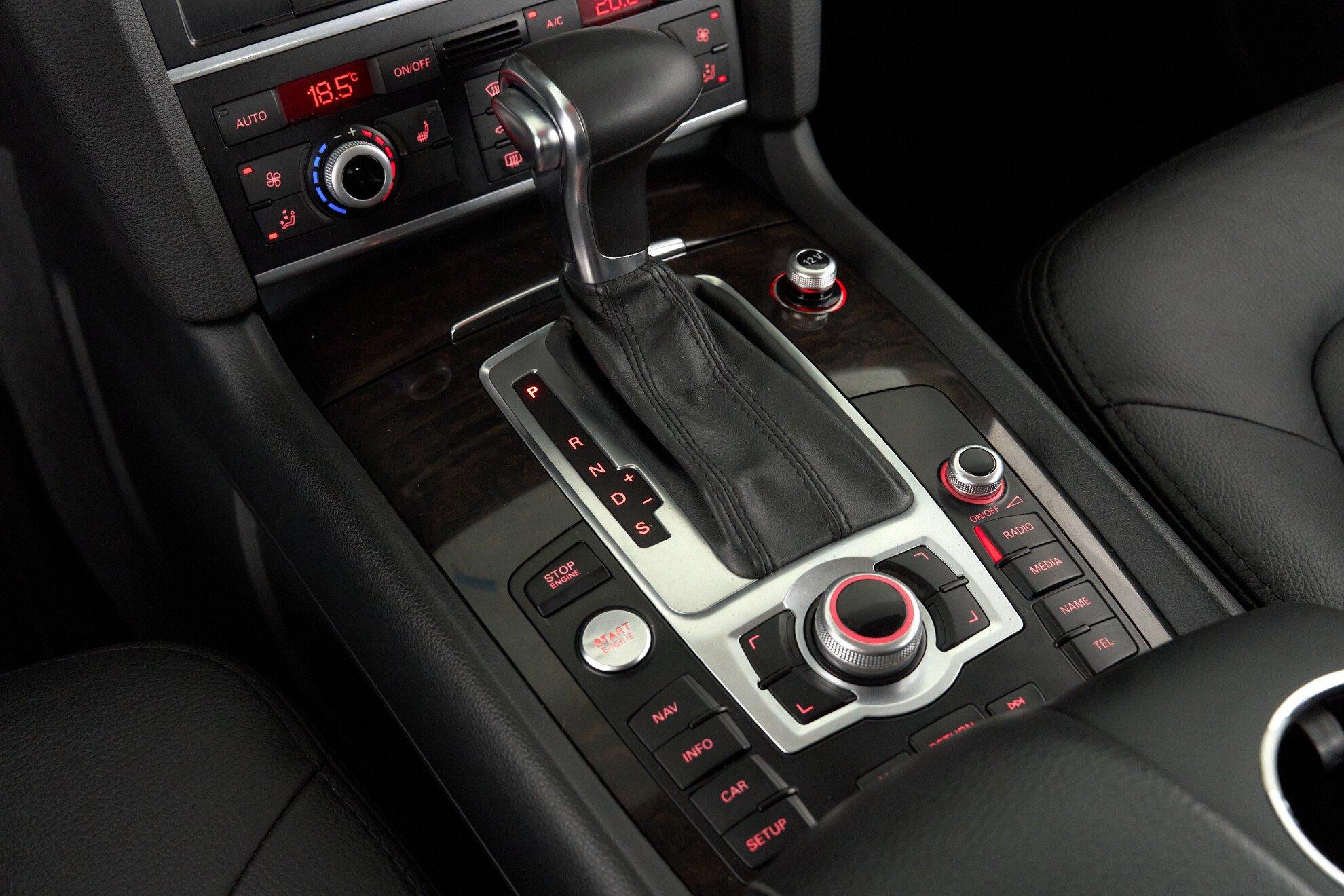 Audi Q7 2014, черный