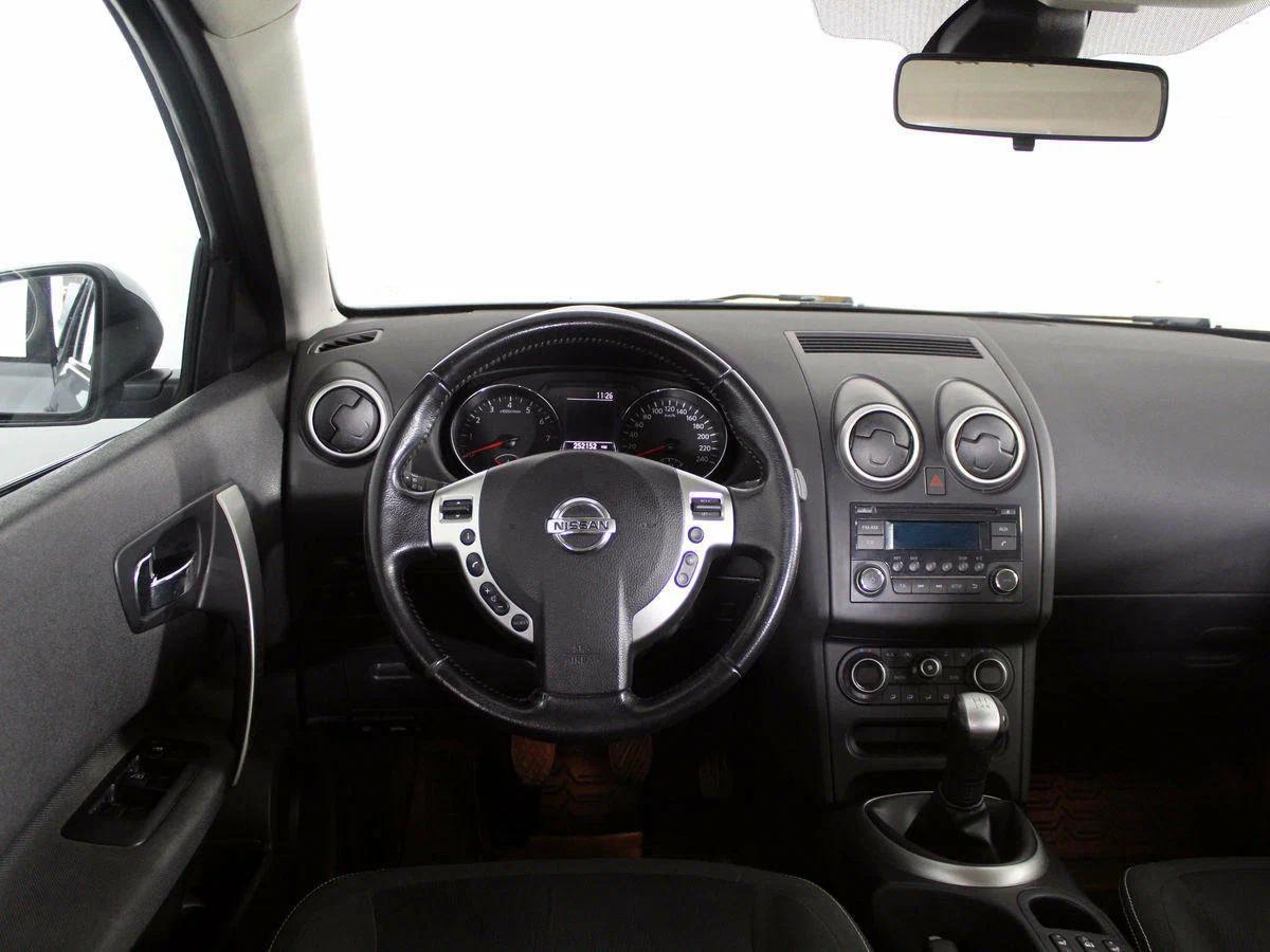 Nissan Qashqai 2012, серый