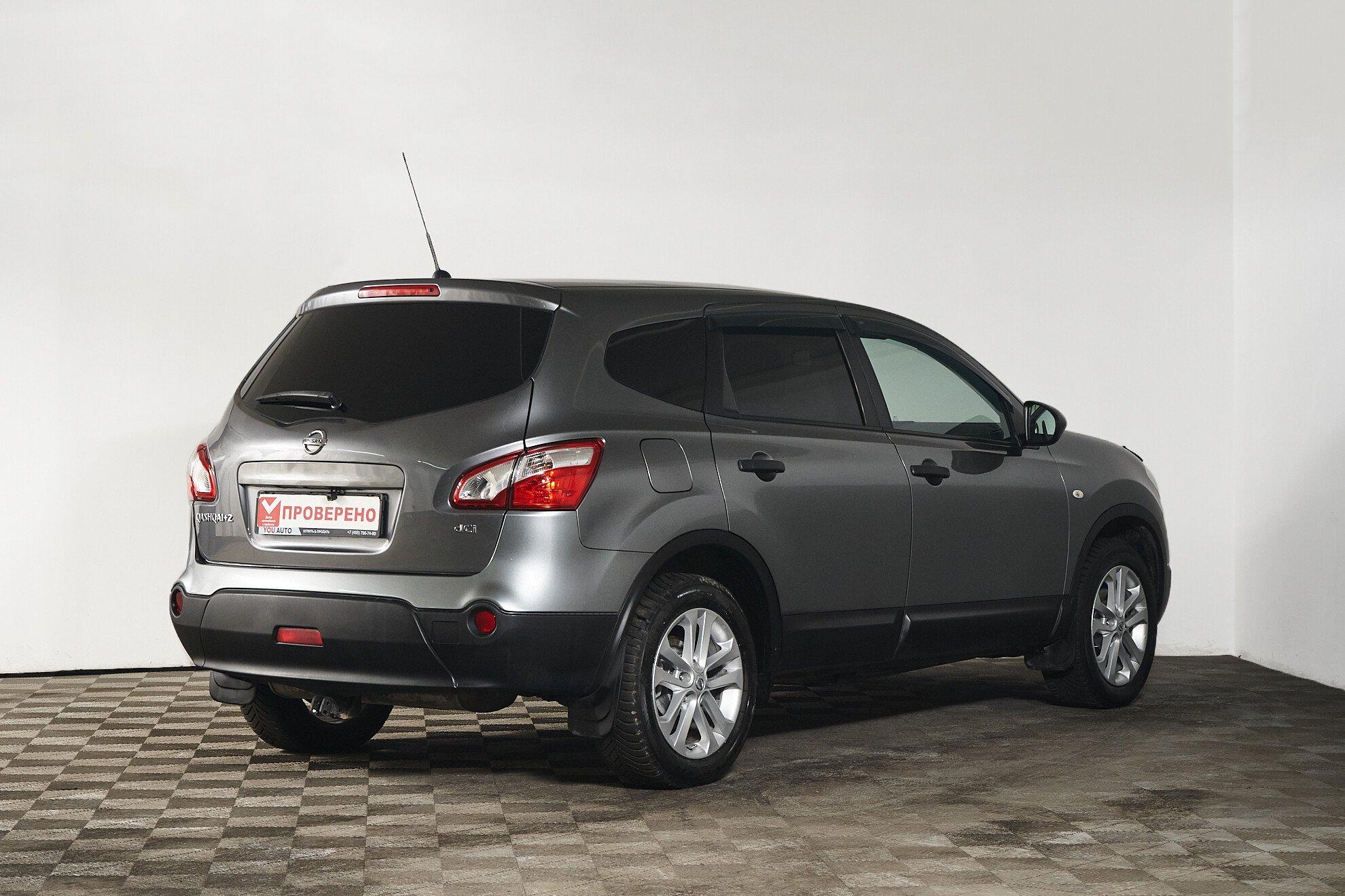 Nissan Qashqai+2 2012, серый