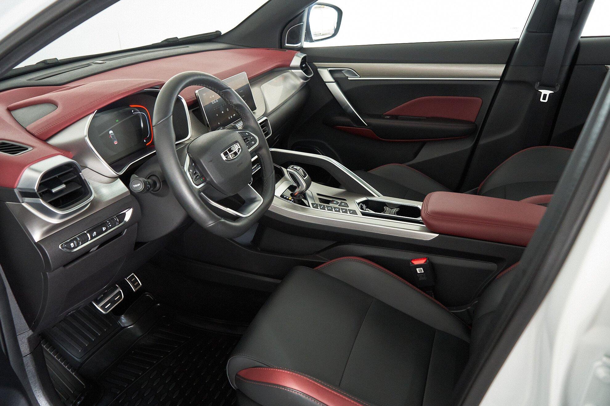 Geely Coolray 2022, белый