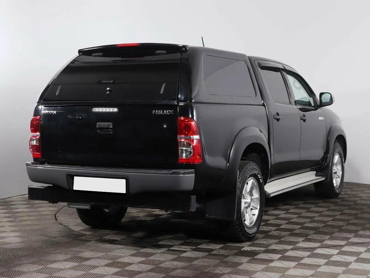 Toyota Hilux 2012, черный