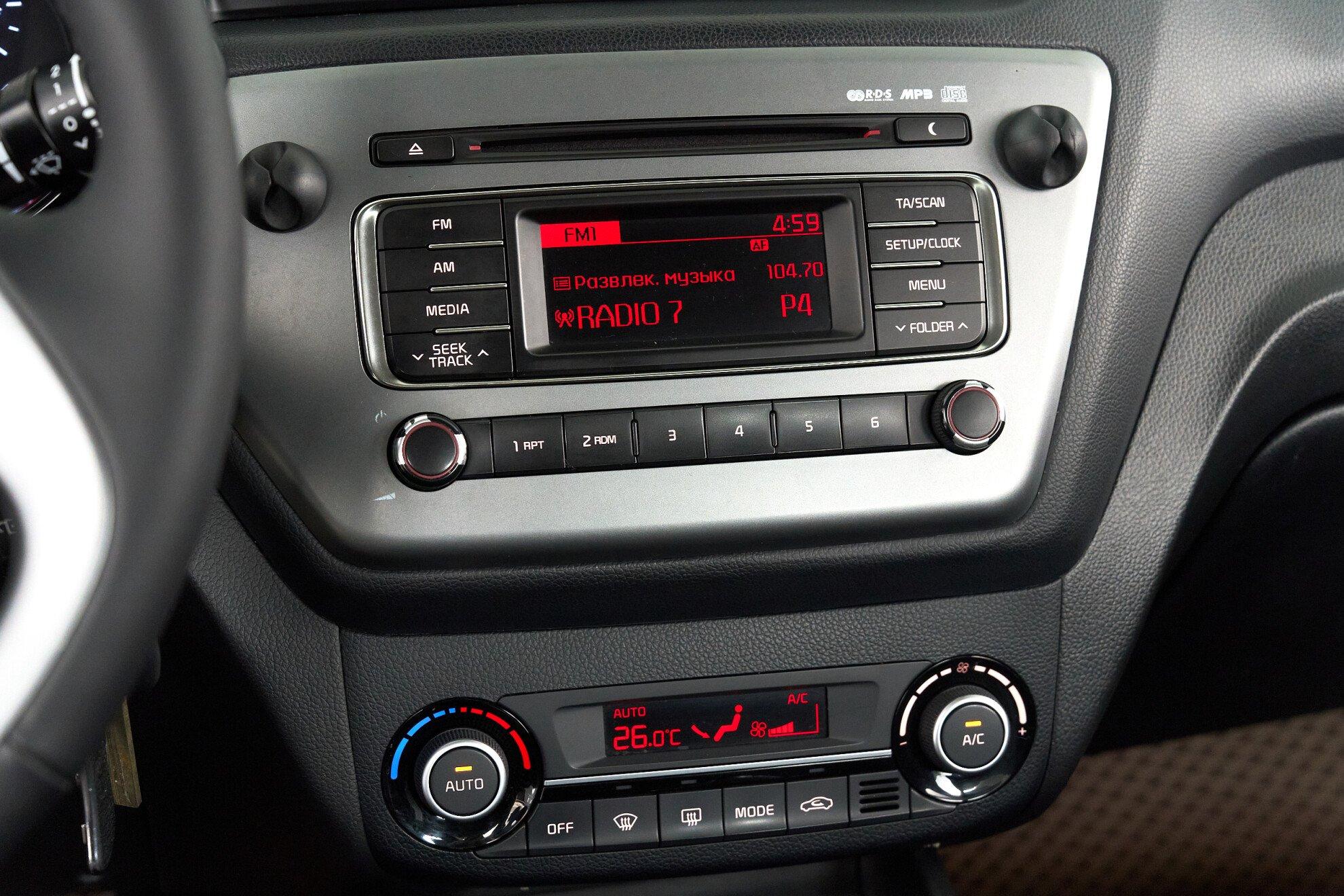 Kia Rio 2016, коричневый