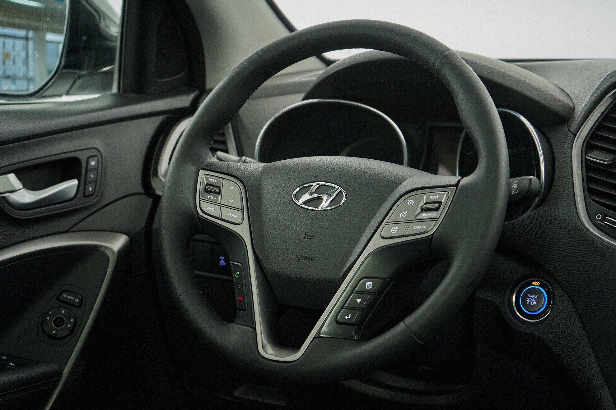 Hyundai Santa Fe 2013, белый