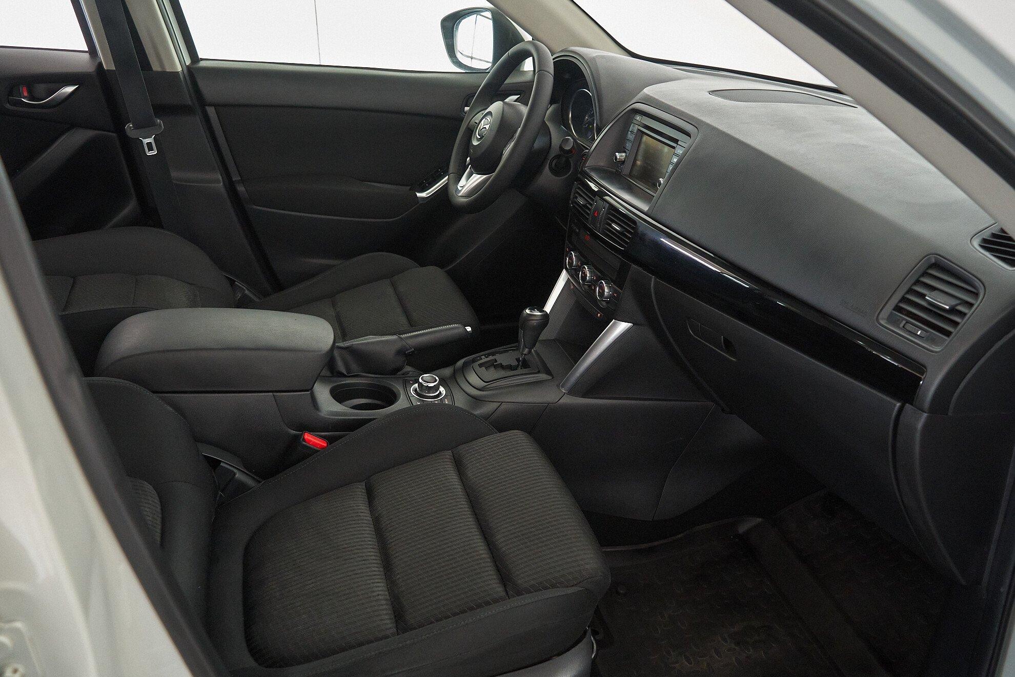 Mazda CX-5 2011, белый