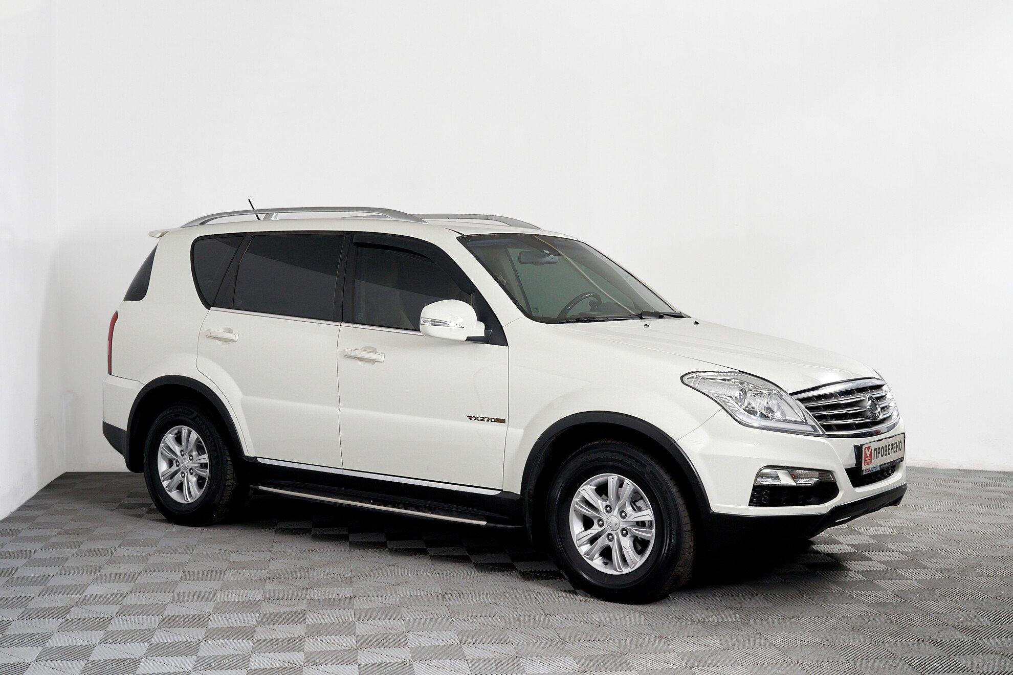 SsangYong Rexton 2012, белый
