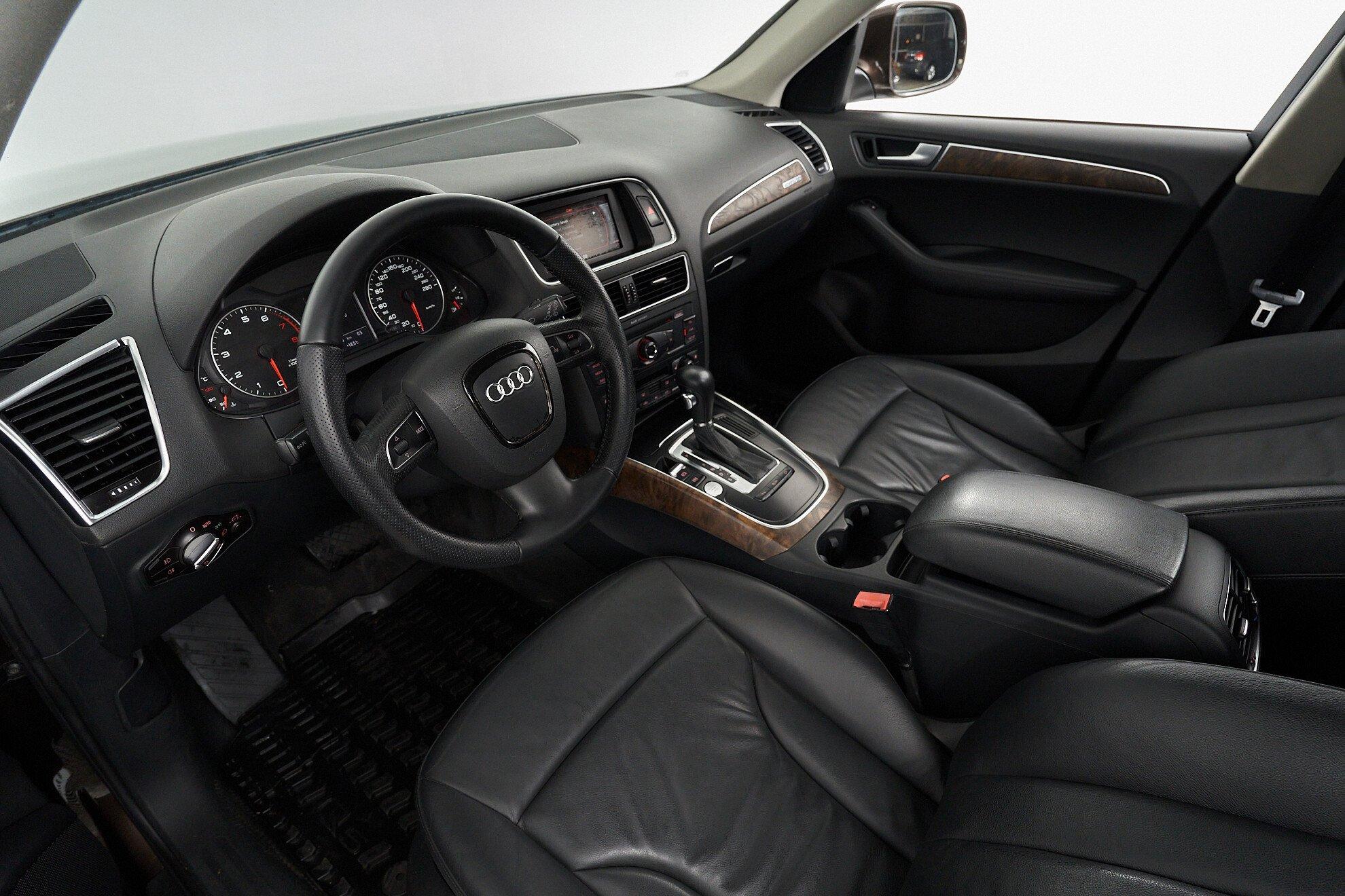 Audi Q5 2011, коричневый