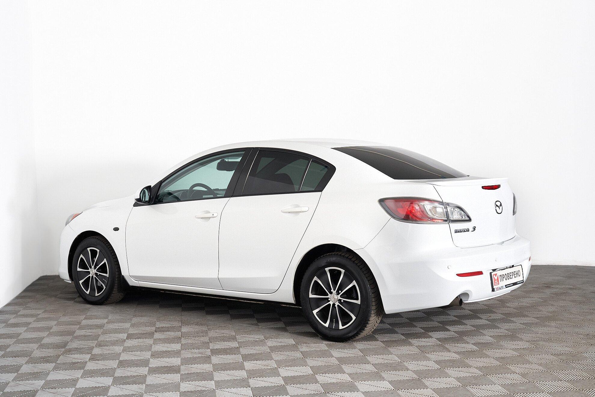 Mazda 3 2013, белый