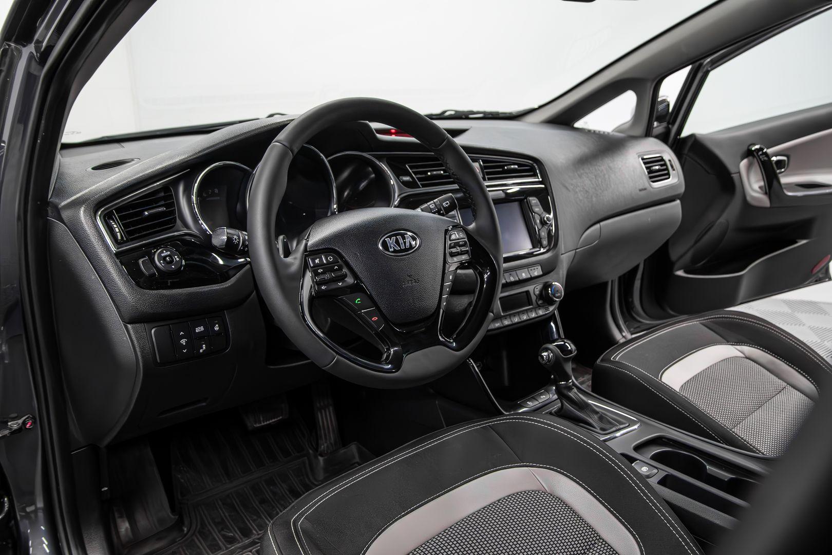 Kia Ceed 2017, серый