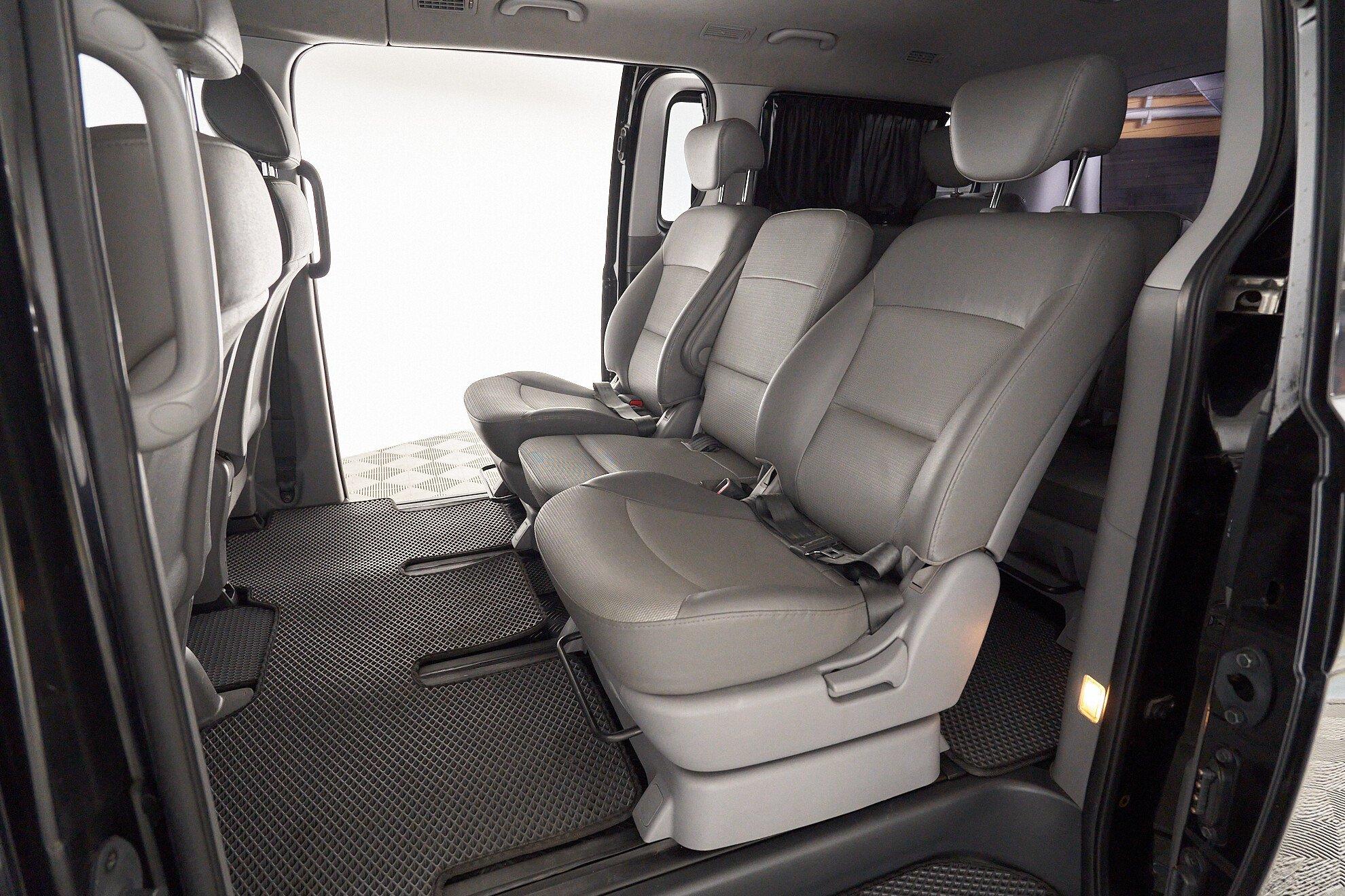 Hyundai Grand Starex 2010, черный