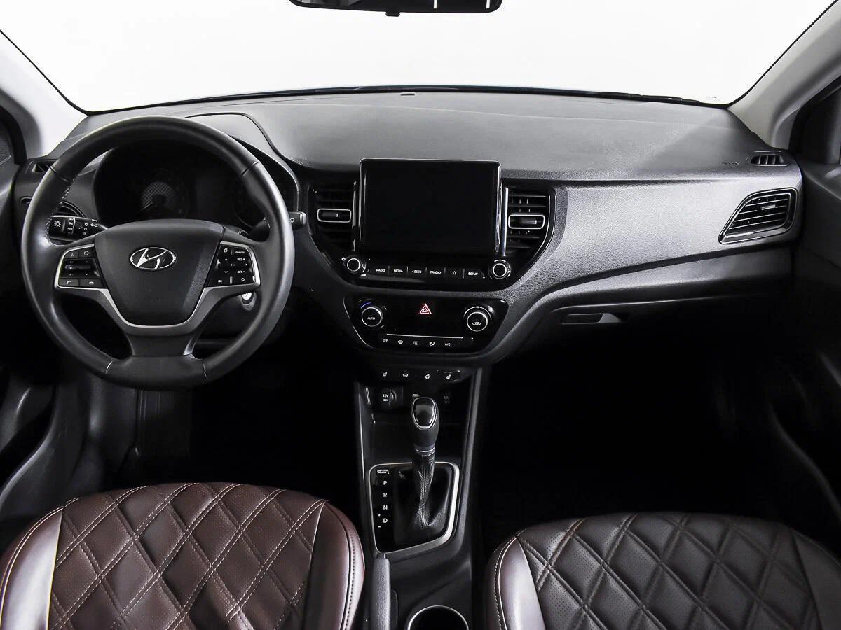 Hyundai Solaris 2022, синий