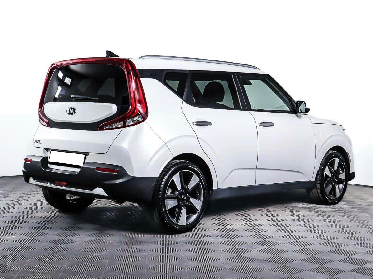 Kia Soul 2021, белый
