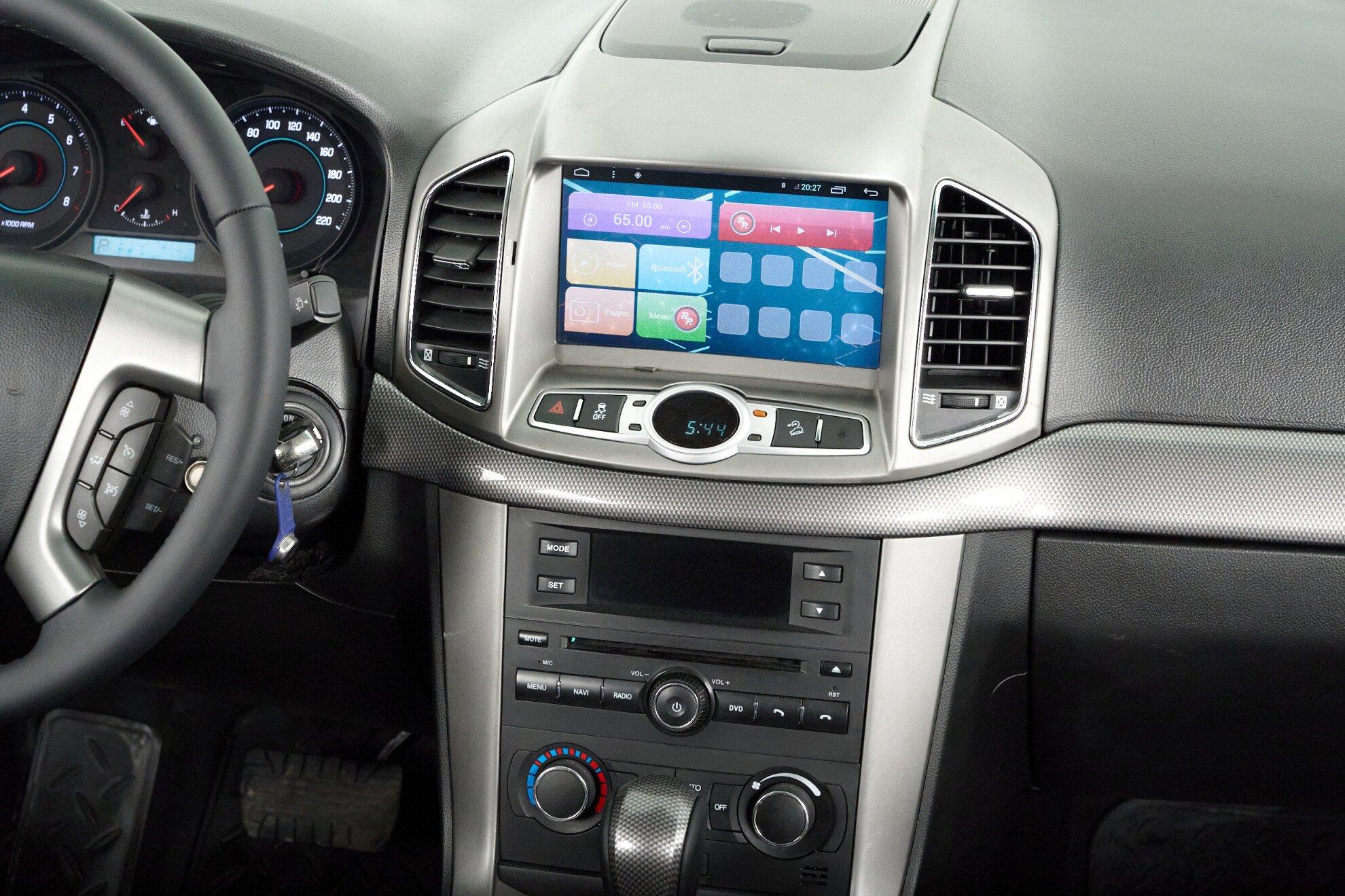Chevrolet Captiva 2012, белый