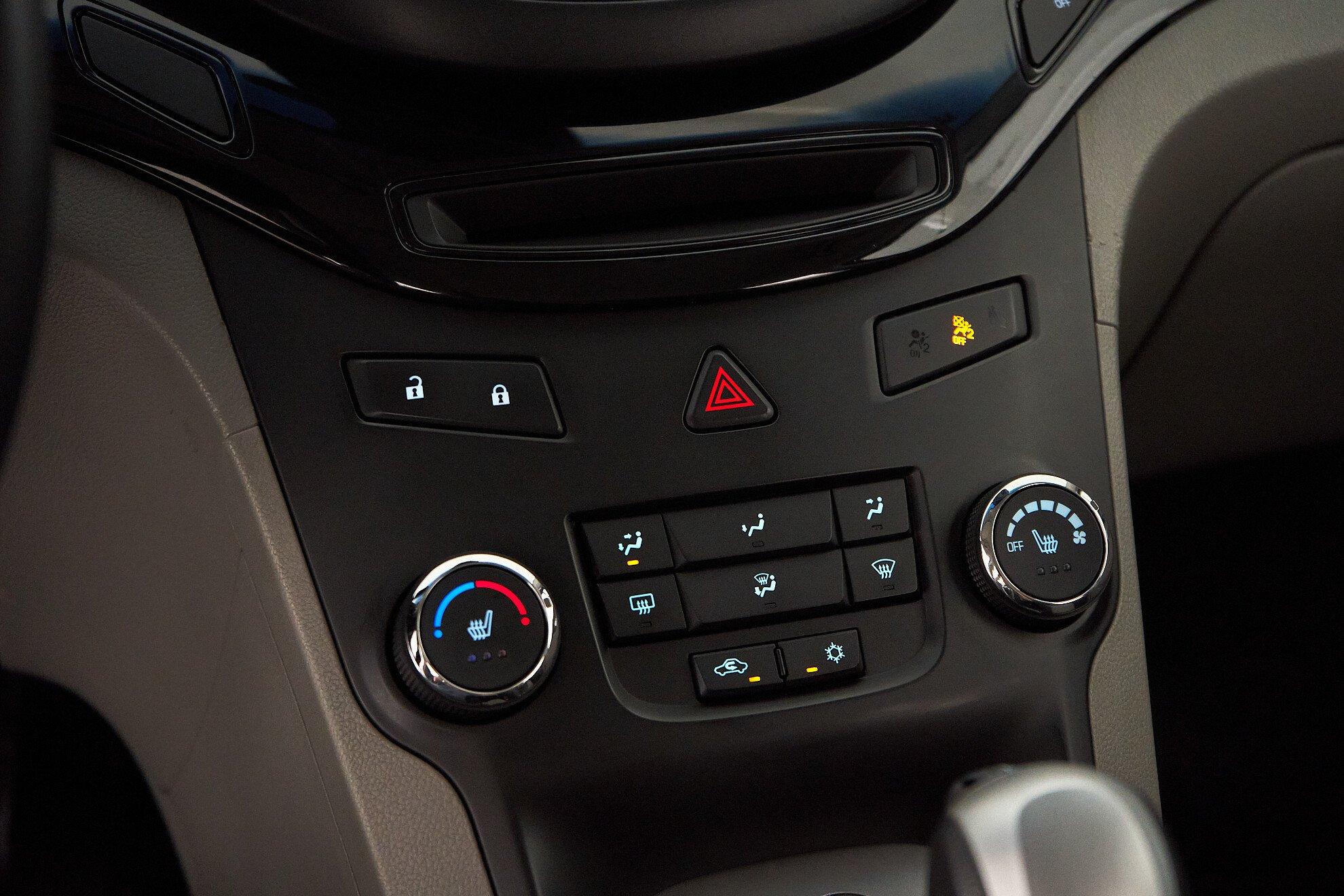 Chevrolet Orlando 2014, серый