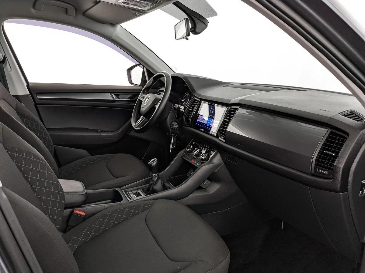 Skoda Kodiaq 2022, серый