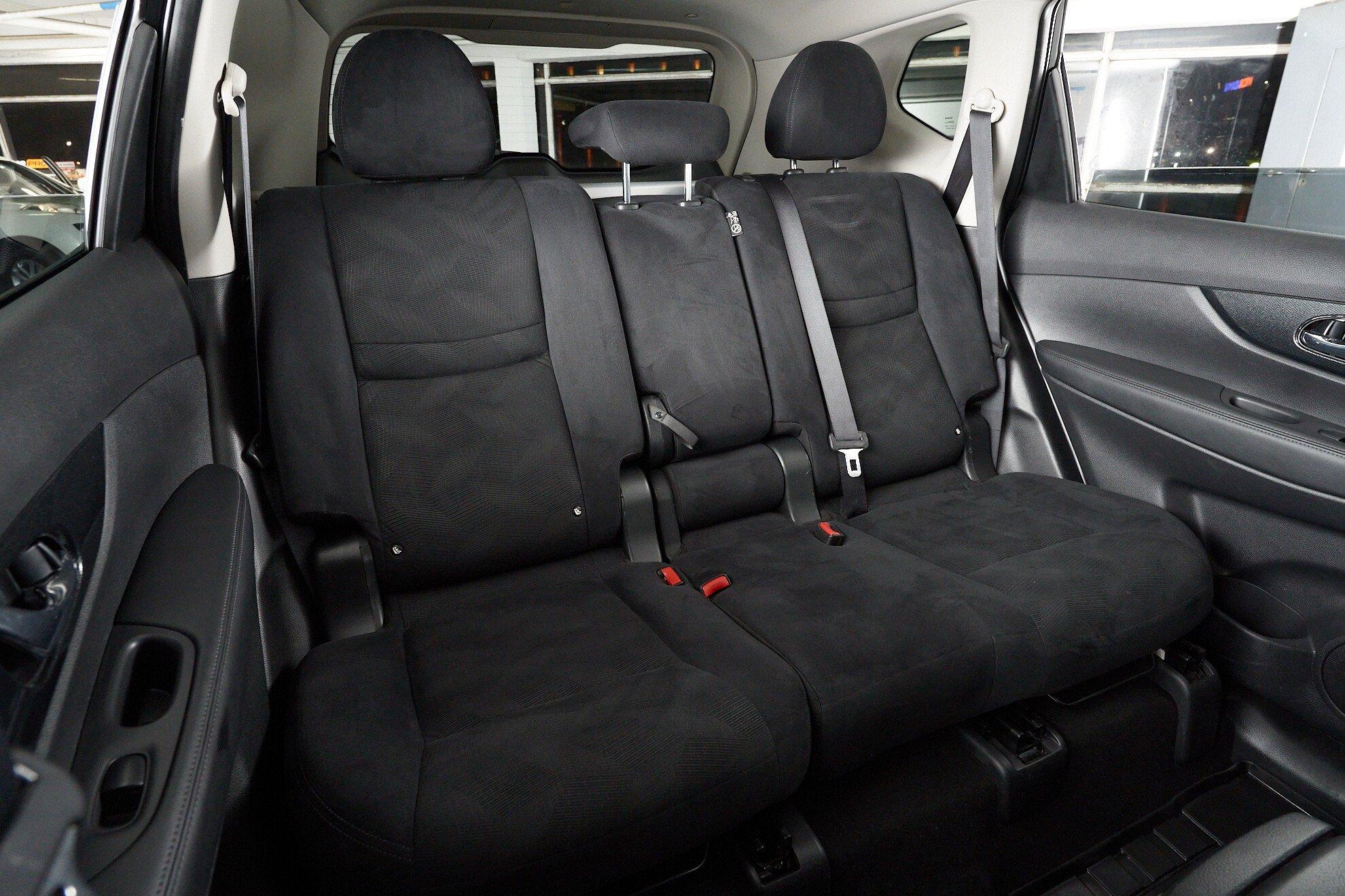 Nissan X-Trail 2015, черный