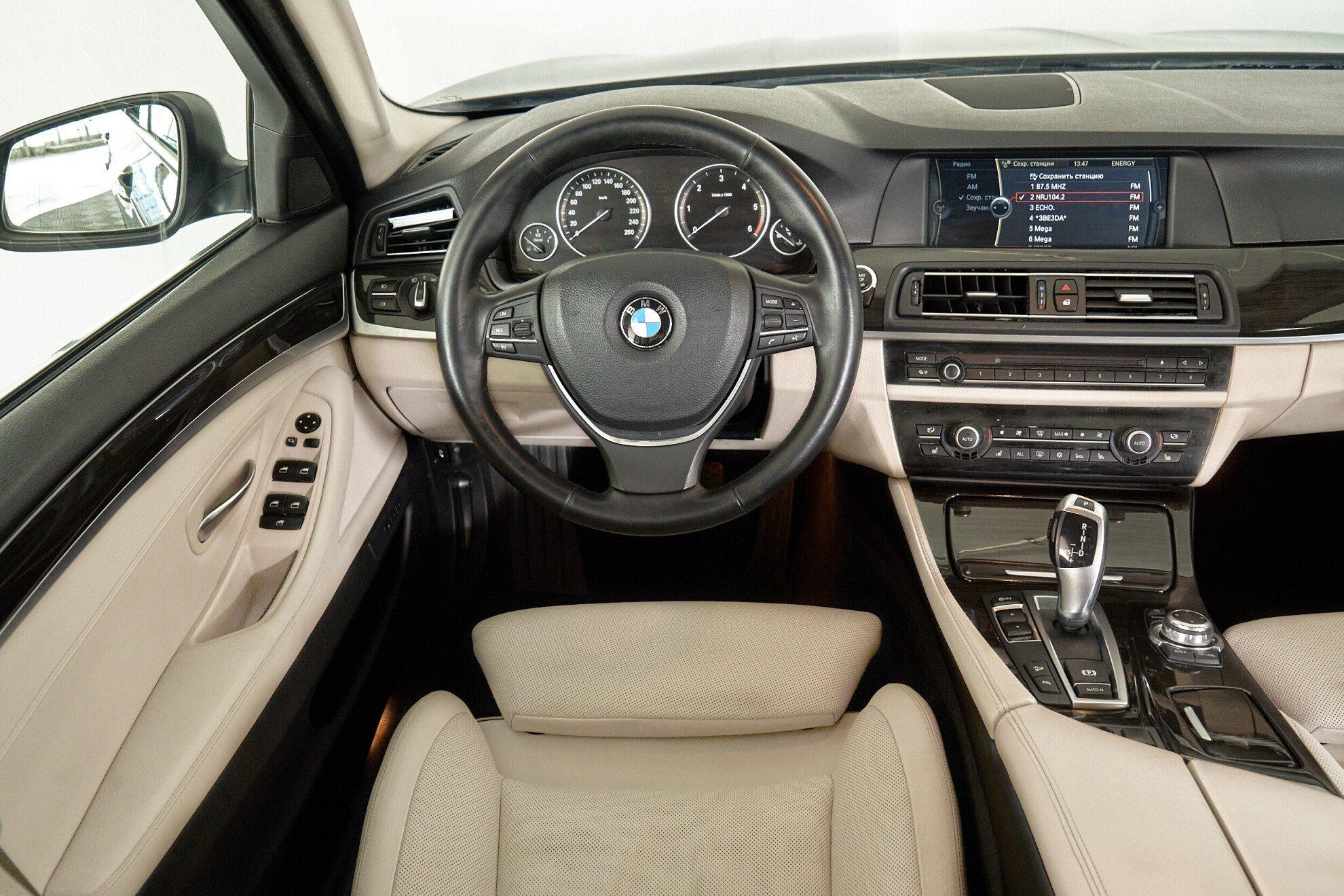 BMW 5 серии 2011, черный